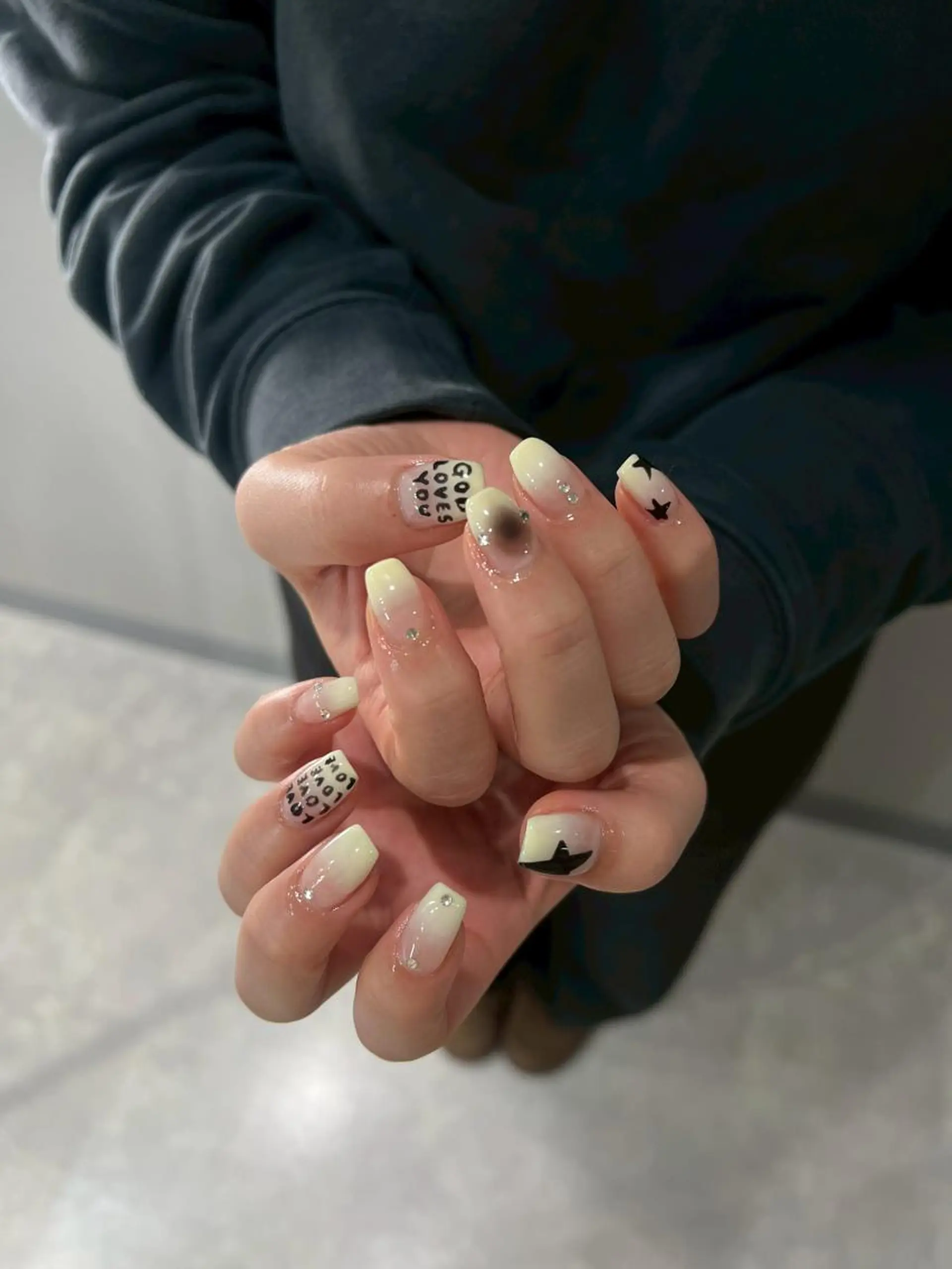 ネイル 持ち込み ストーンネイル ハンドネイル DL•BEAUTY / YUIのネイルデザイン