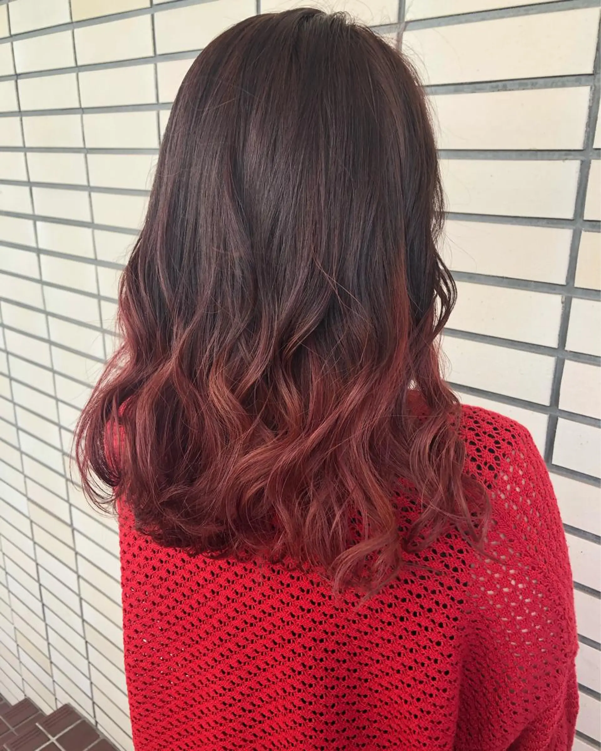 ロング カラー グラデーションカラー ピンクカラー レッドカラー 2nd所属・🤍2nd🤍田所 美希のヘアスタイル