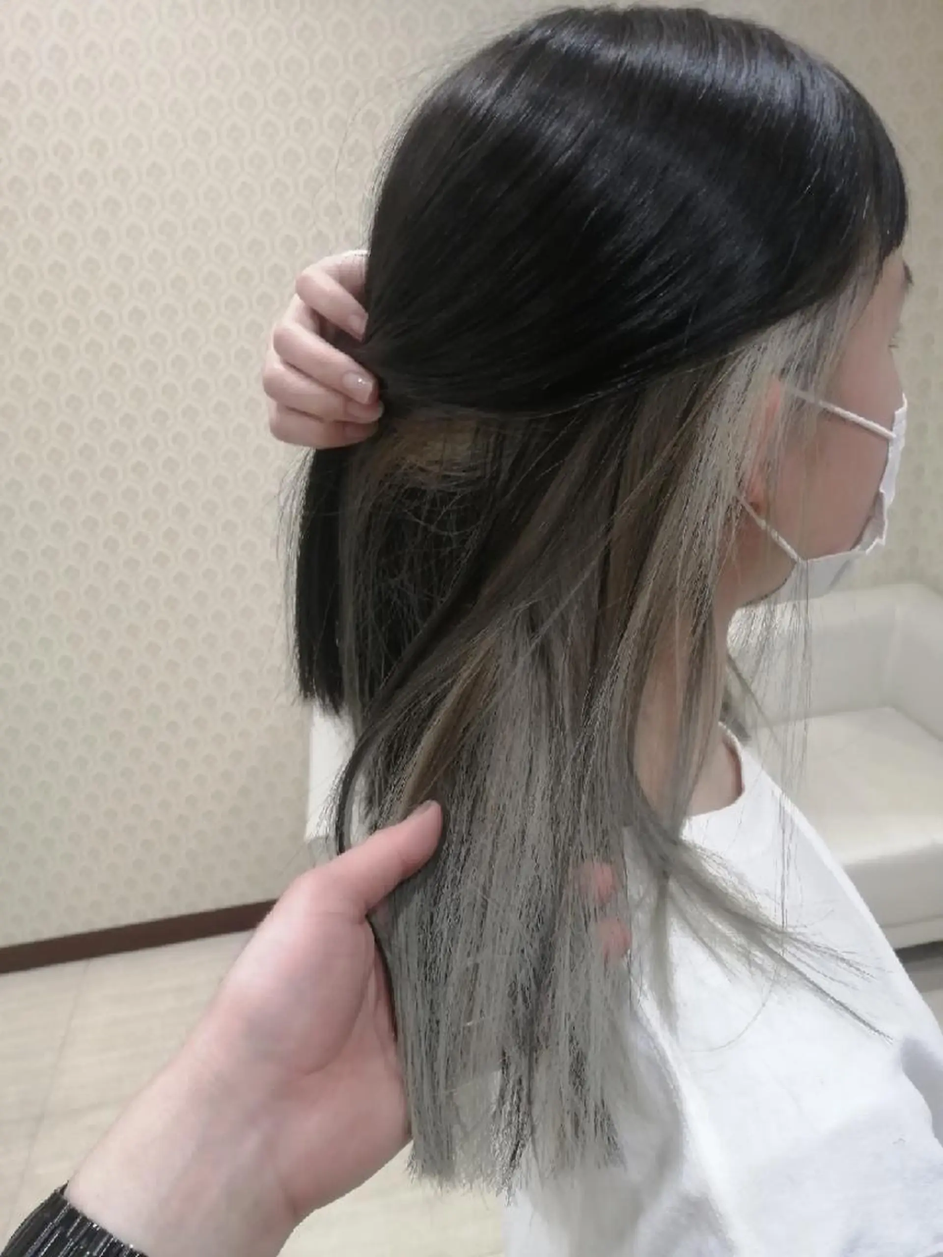 セミロング カラー グレージュ インナーカラー ミルクティーグレージュ ヘアカラー トリートメント sato shoheiのヘアスタイル