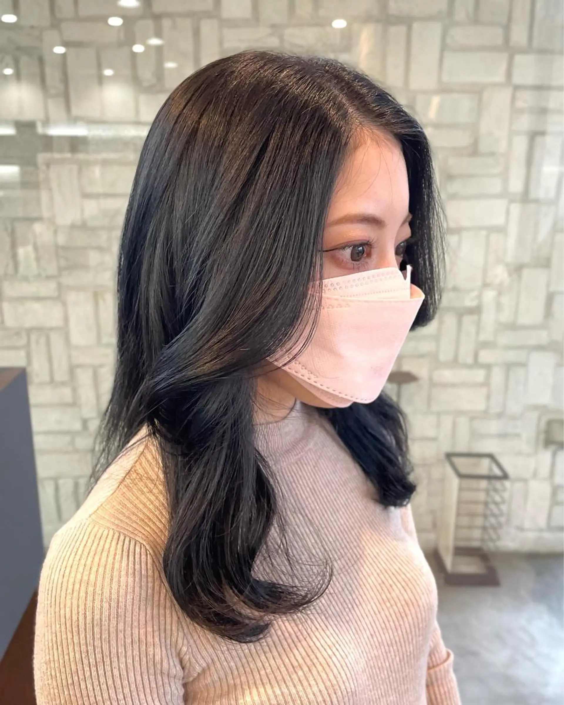 ロング カラー 黒髪 ブリーチ ブルーカラー ブルーブラック たなか りなのヘアスタイル