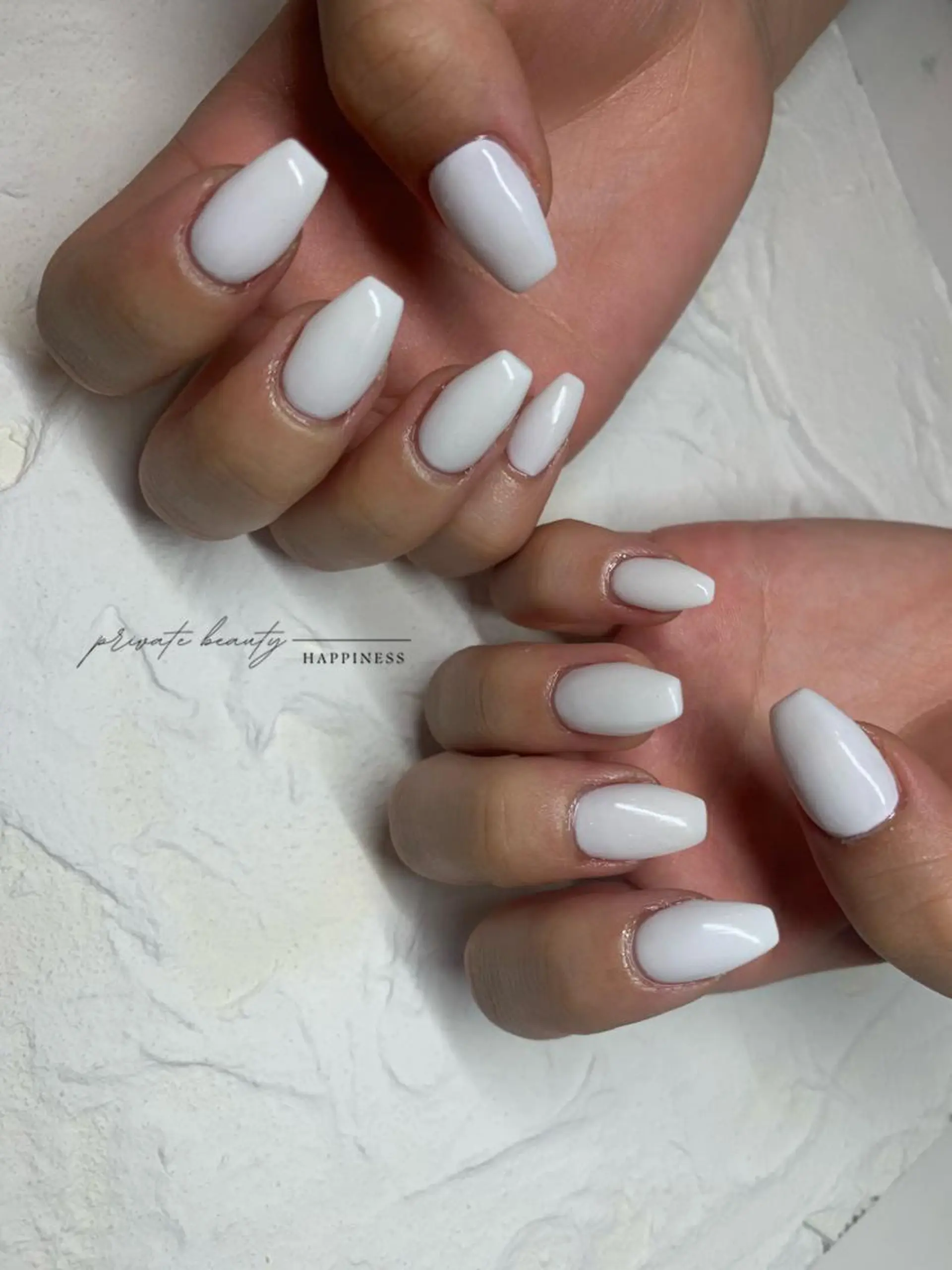 ネイル アートネイル ラメ(グリッター) スカルプネイル 夏ネイル ホワイト happiness nailのネイルデザイン