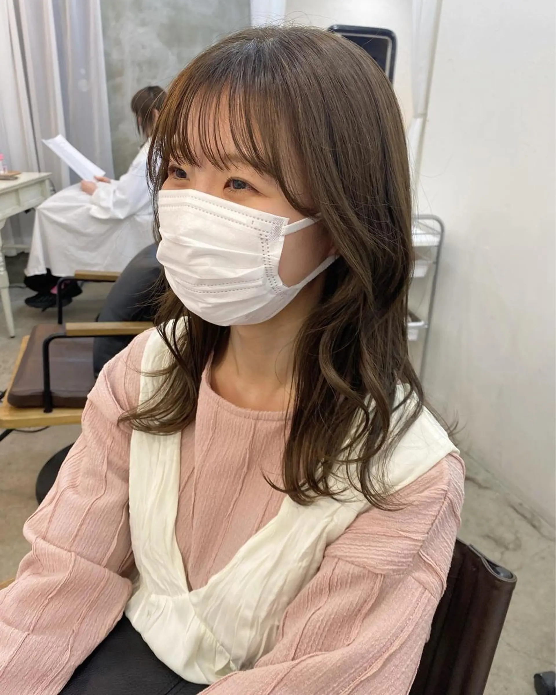 セミロング カラー ヘアアレンジ オリーブカラー 韓国風ヘア 志賀 あずみのヘアスタイル