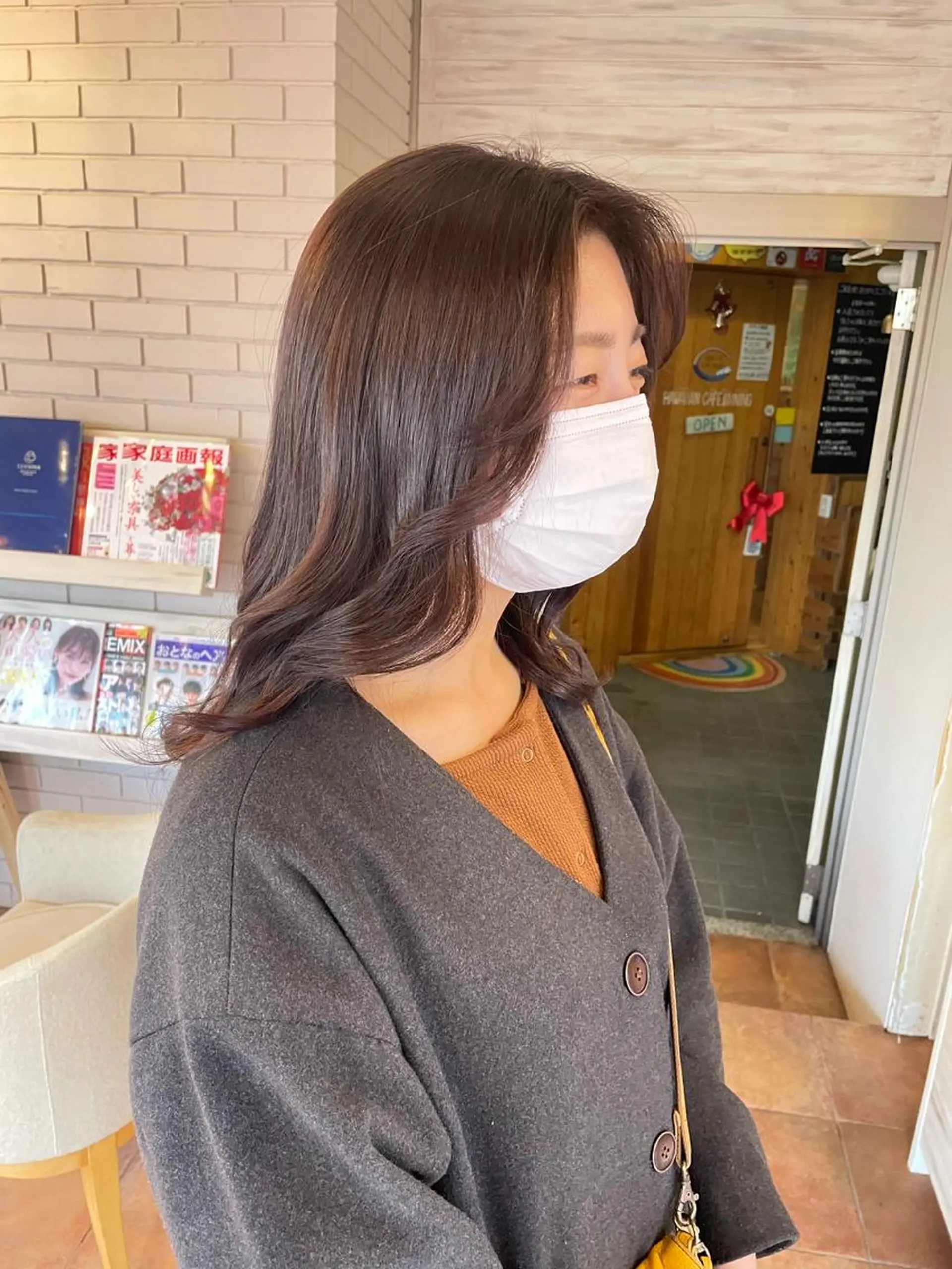 ミディアム カラー 杉村 未来のヘアスタイル