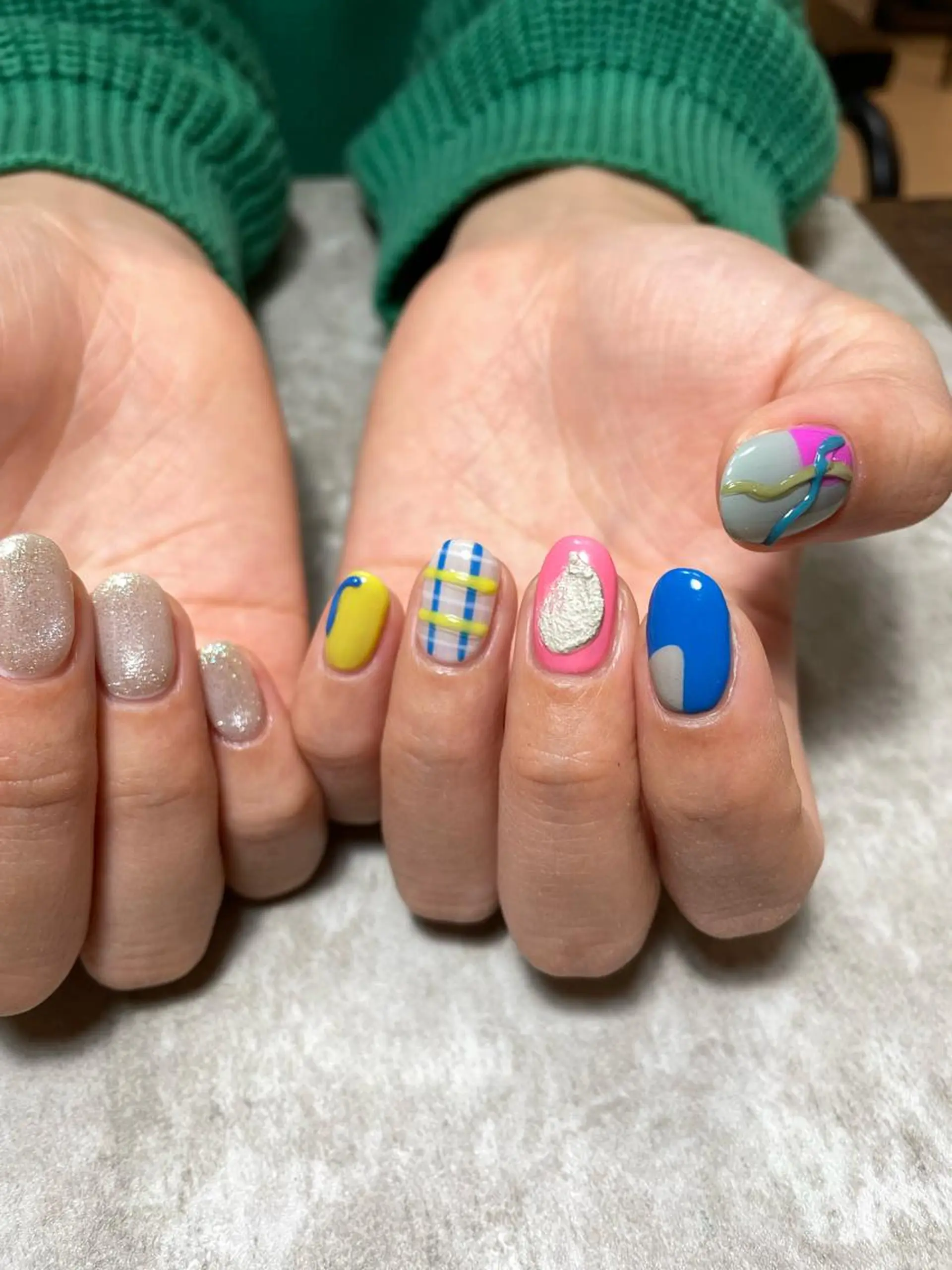 ネイル ニュアンスネイル シンプルネイル percent .%のネイルデザイン