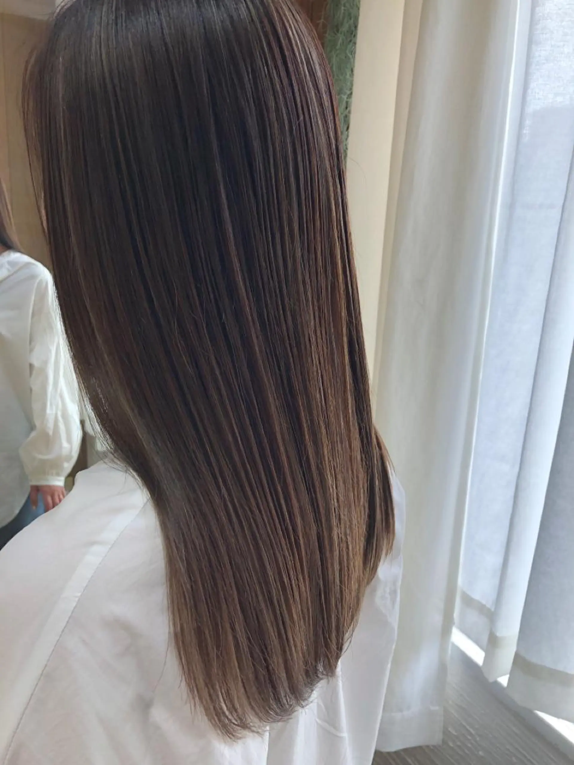 ロング ハイライト 縮毛矯正 カット 縮毛矯正 トリートメント hair salon Arllon(アルロン)所属・酸性縮毛矯正　美髪 特化サロン　八百村のヘアスタイル