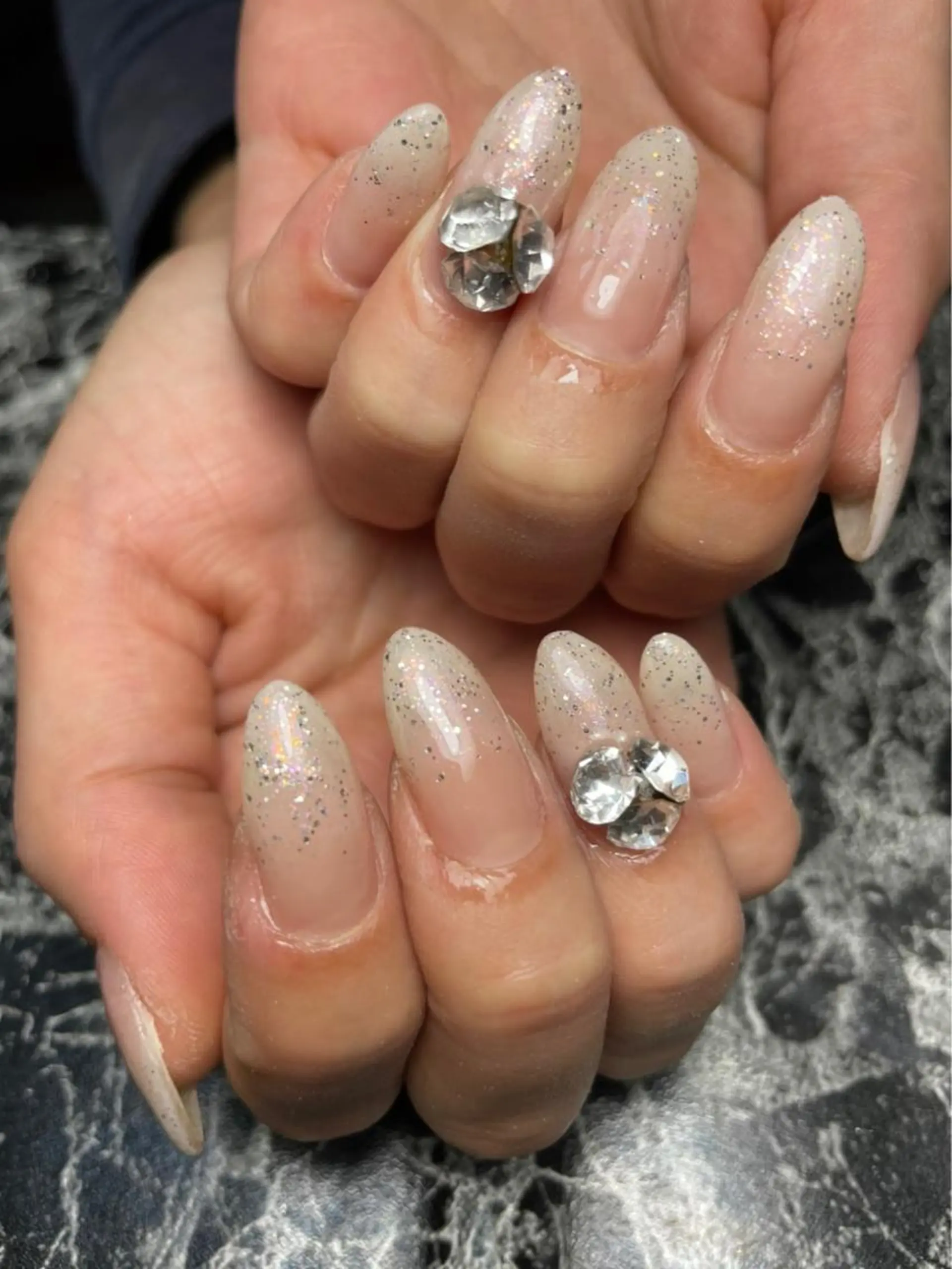 ミディアム ネイル ハンドネイル フットネイル ✴︎ Delightのネイルデザイン