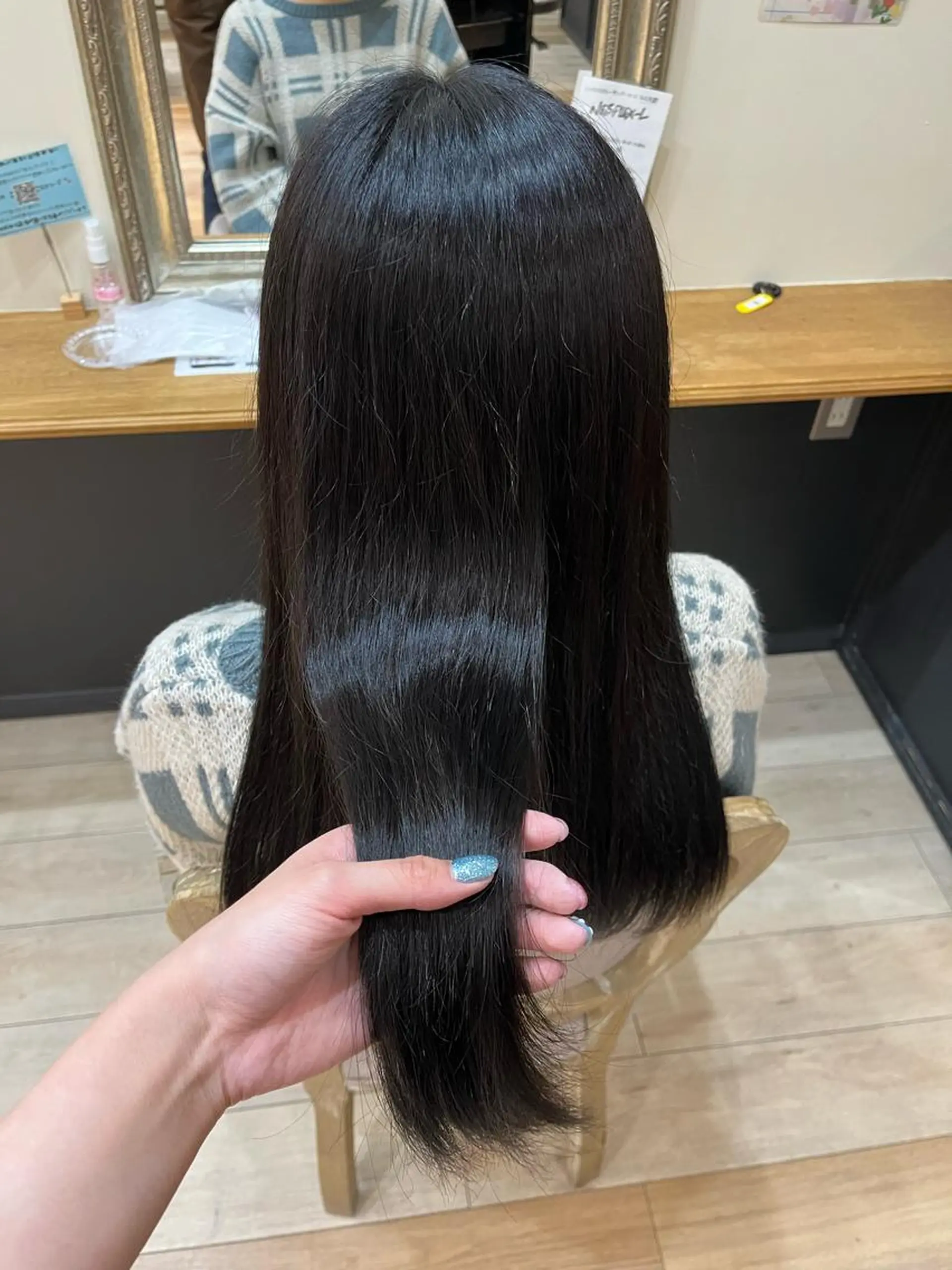 カラー KOKORO 中村 朱里のヘアスタイル