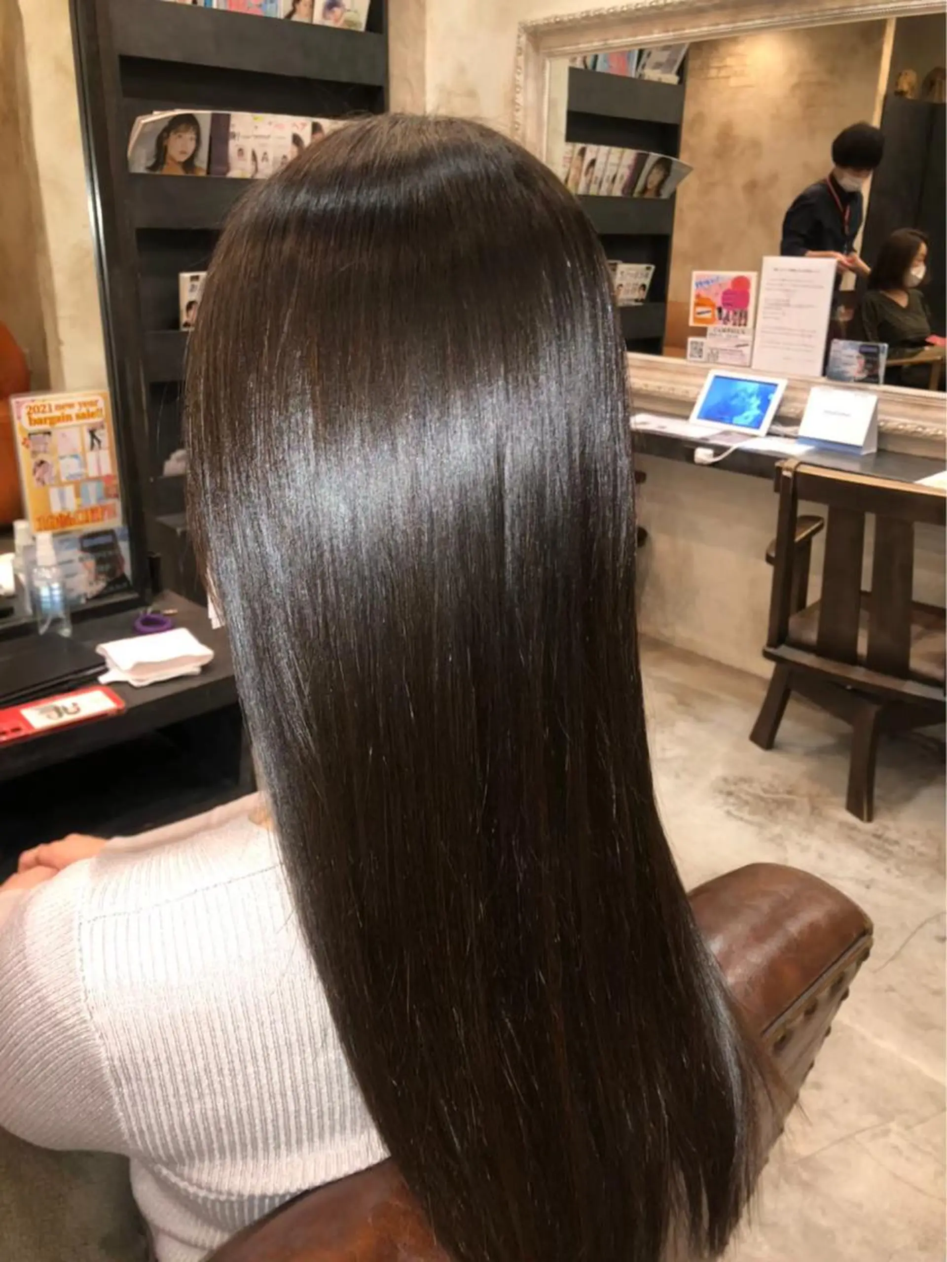 ロング トリートメント 🫧レイヤーお任せ ください🫧のヘアスタイル