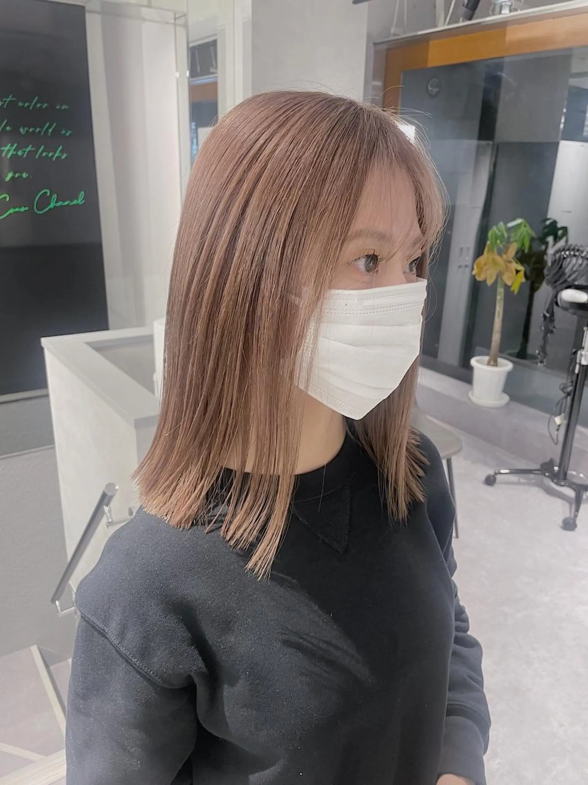 ショート カラー アッシュ バレイヤージュ ベージュカラー 黒髪 ブリーチ ikuma/ ミルクティーのヘアスタイル