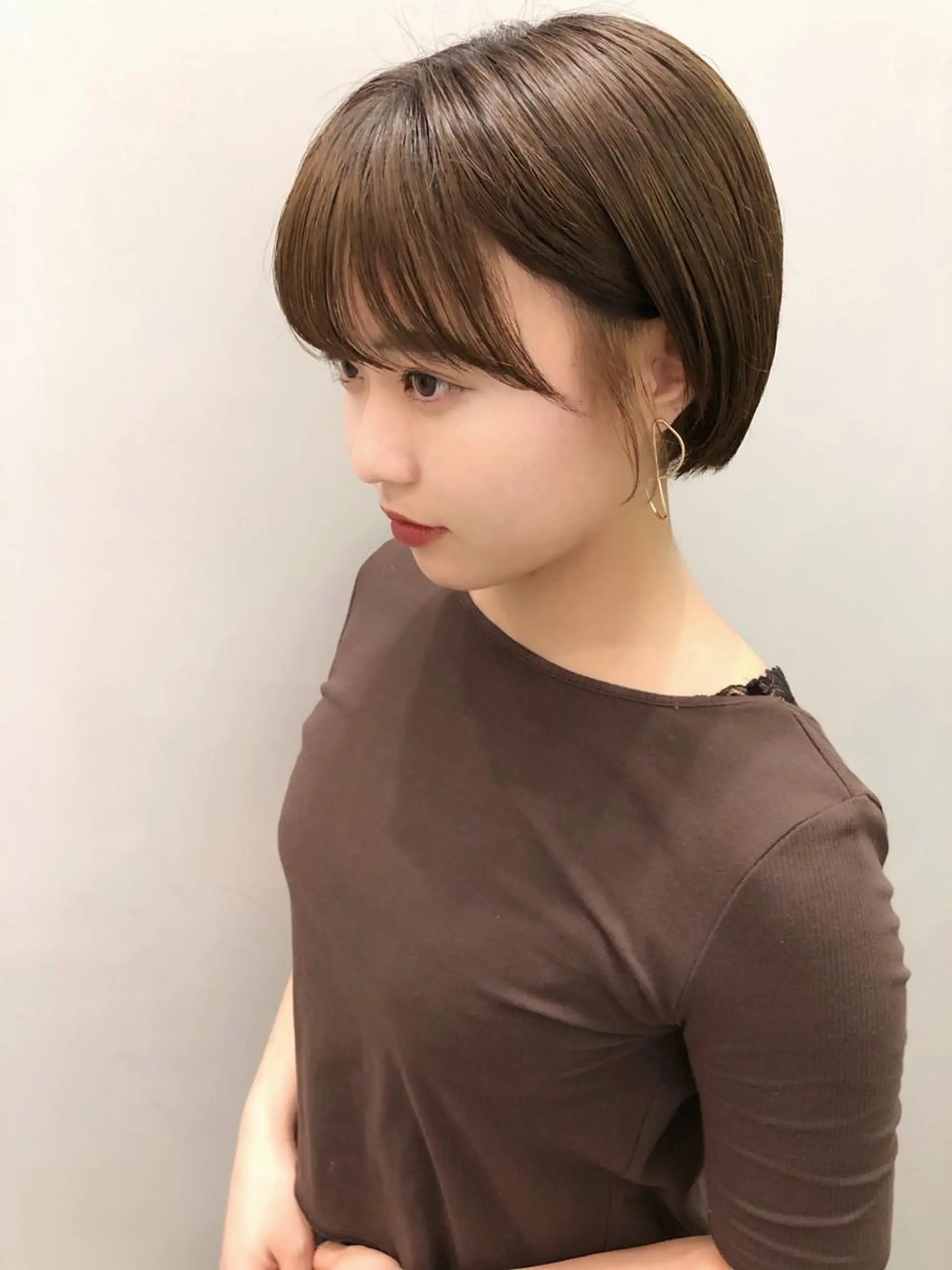 ショート ボブ カット 柏木  彩花のヘアスタイル