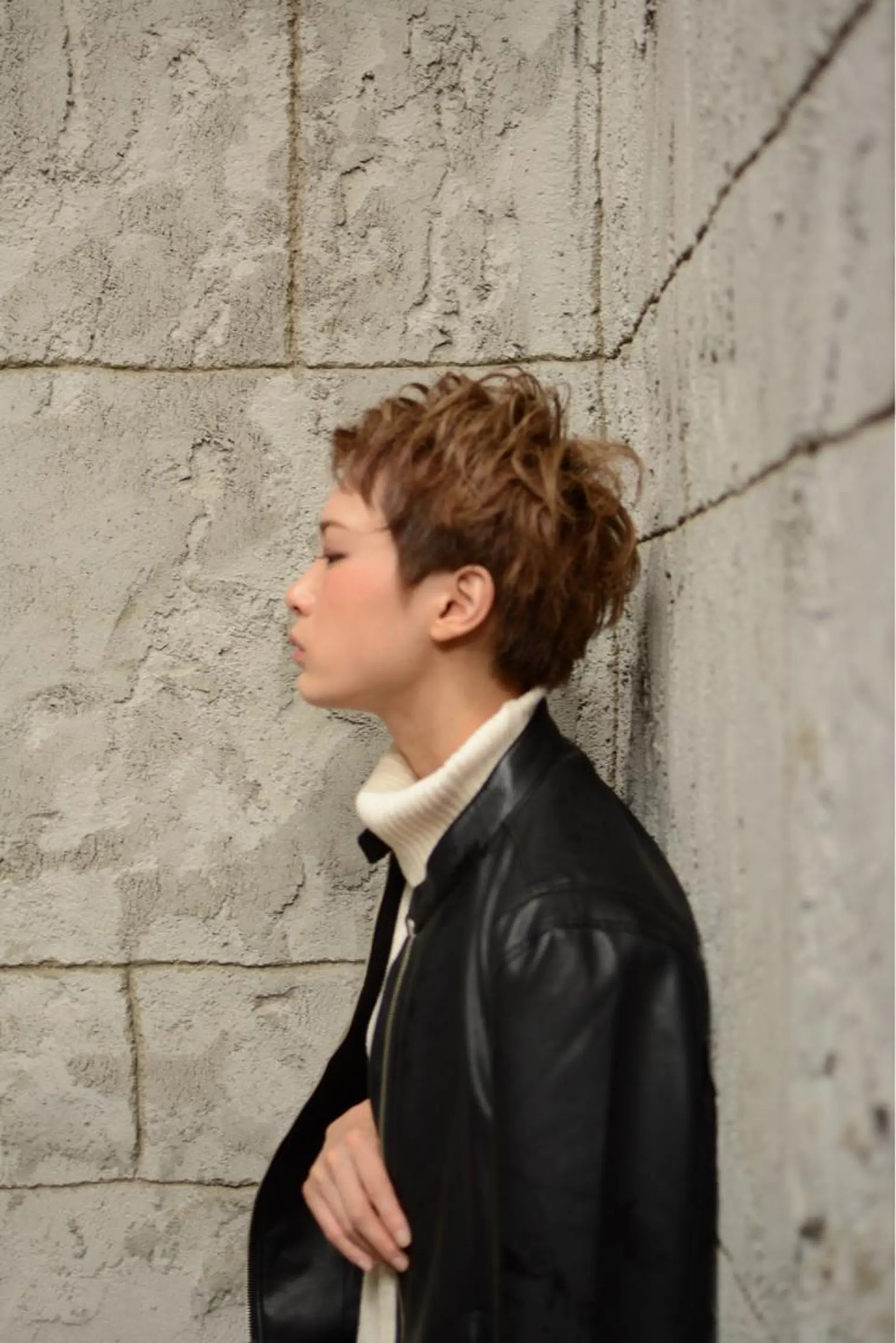 ショート カラー パーマ ベリーショート アッシュ ショートヘア 河上 雅俊のヘアスタイル