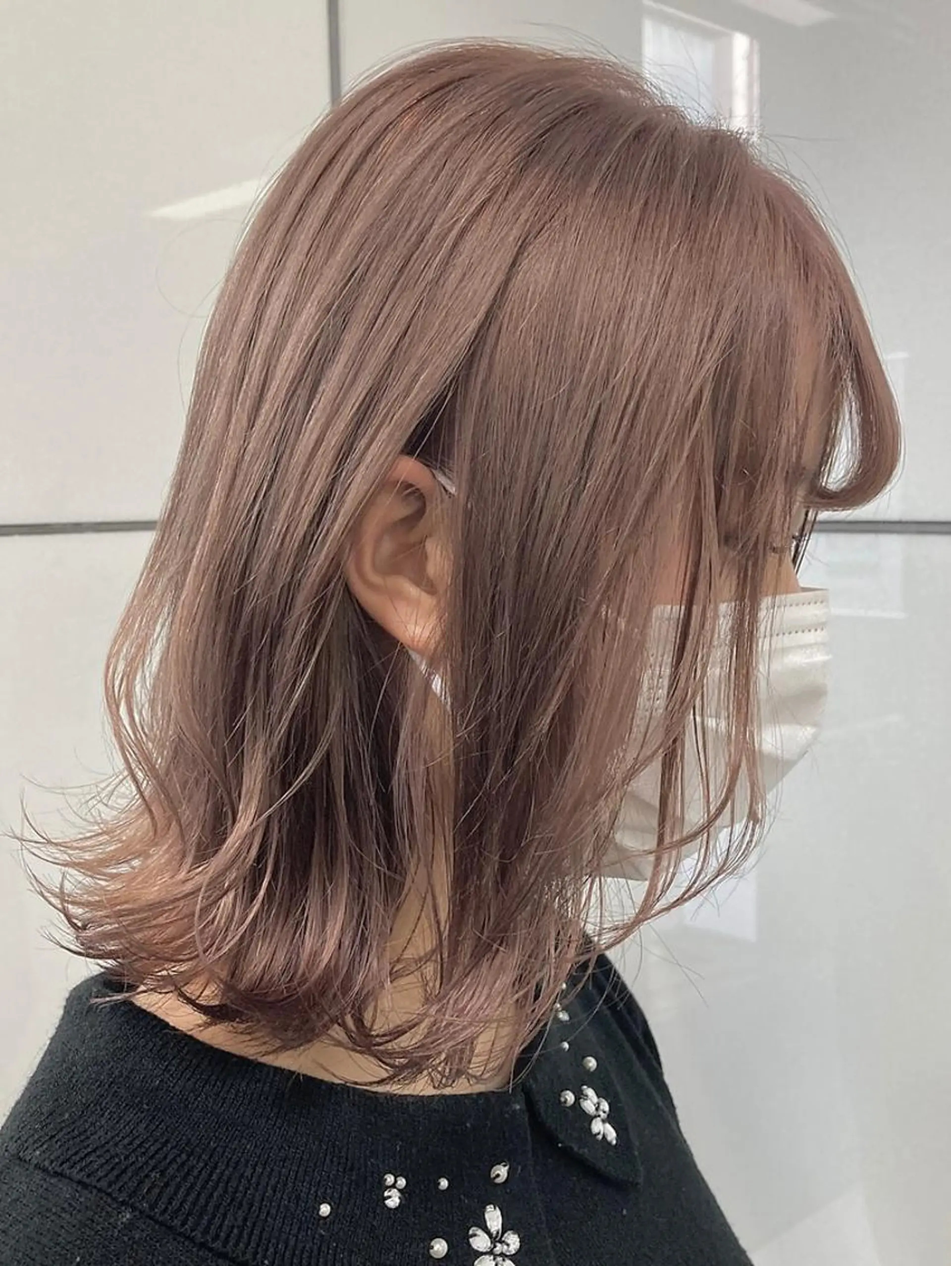 ミディアム カラー ヘアアレンジ ミストバング ブリーチ ケアブリーチ 透明感カラー デザインカラー カット ヘアカラー トリートメント maoブリーチ無し 似合わせカラーのヘアスタイル