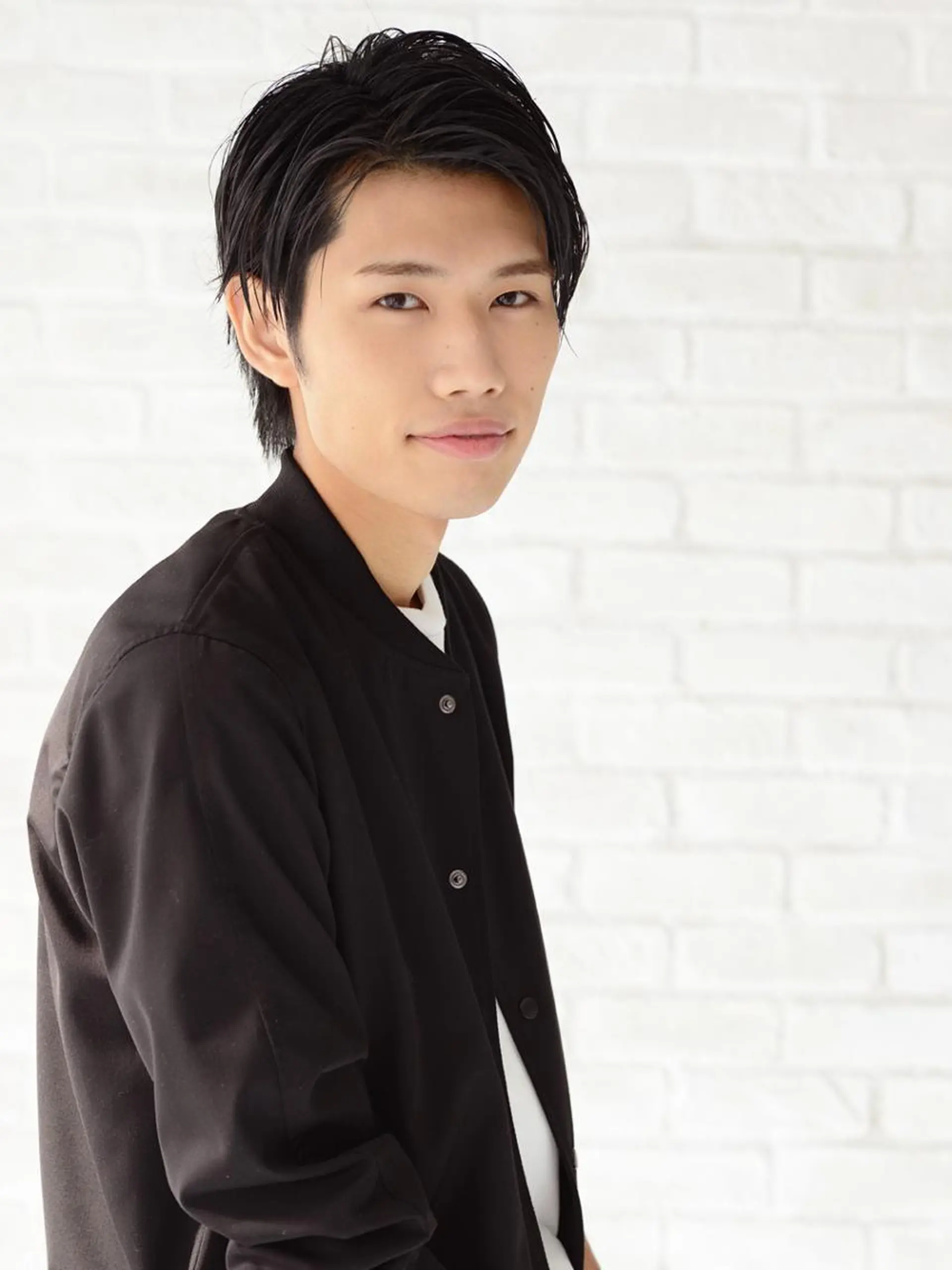 メンズ カラー カット ヘッドスパ 戸村 世奈のヘアスタイル