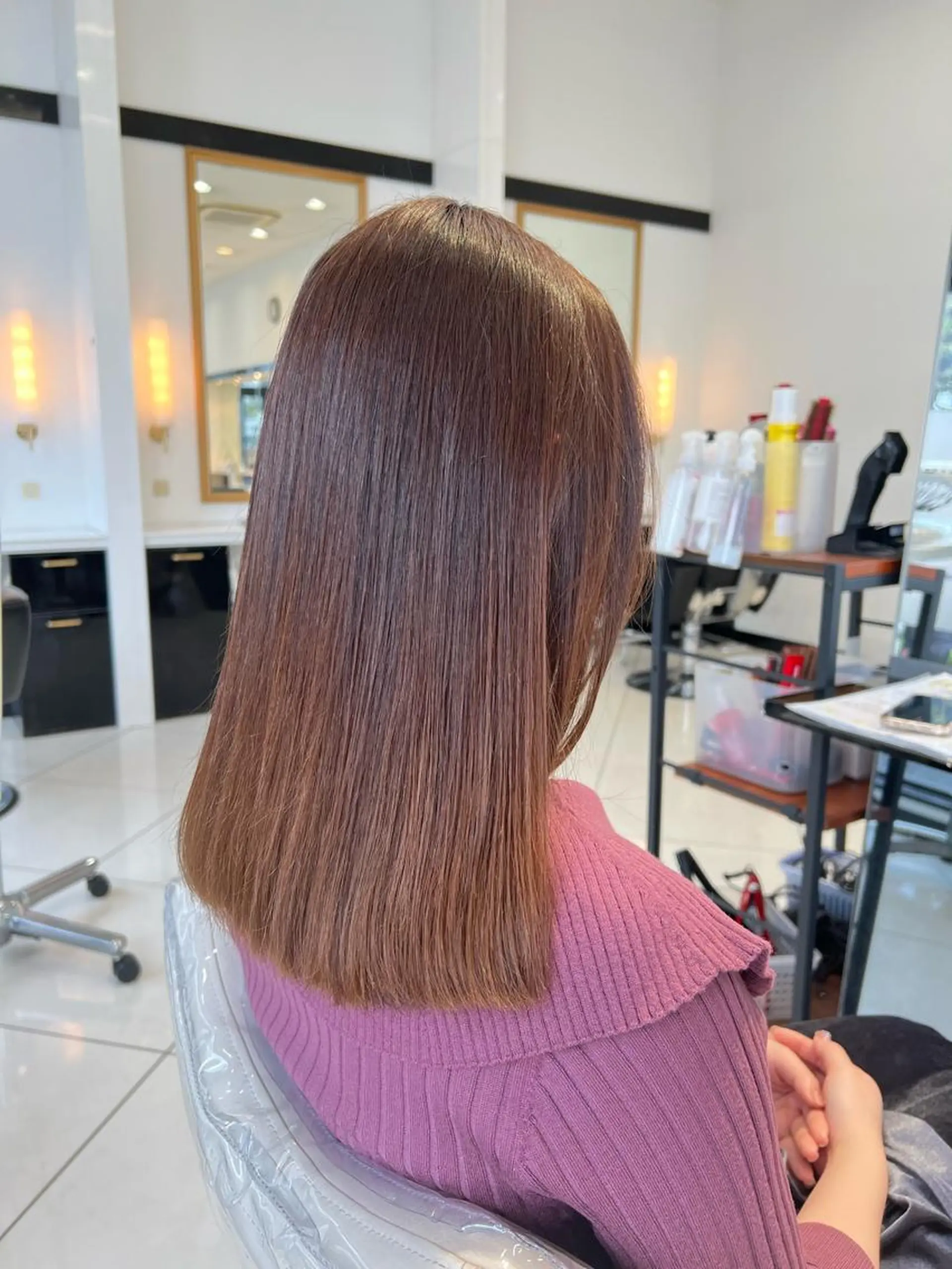 セミロング パーマ ハイライト 髪質改善 縮毛矯正 トリートメント 縮毛矯正 【似合わせカラー】 西口嶺河のヘアスタイル