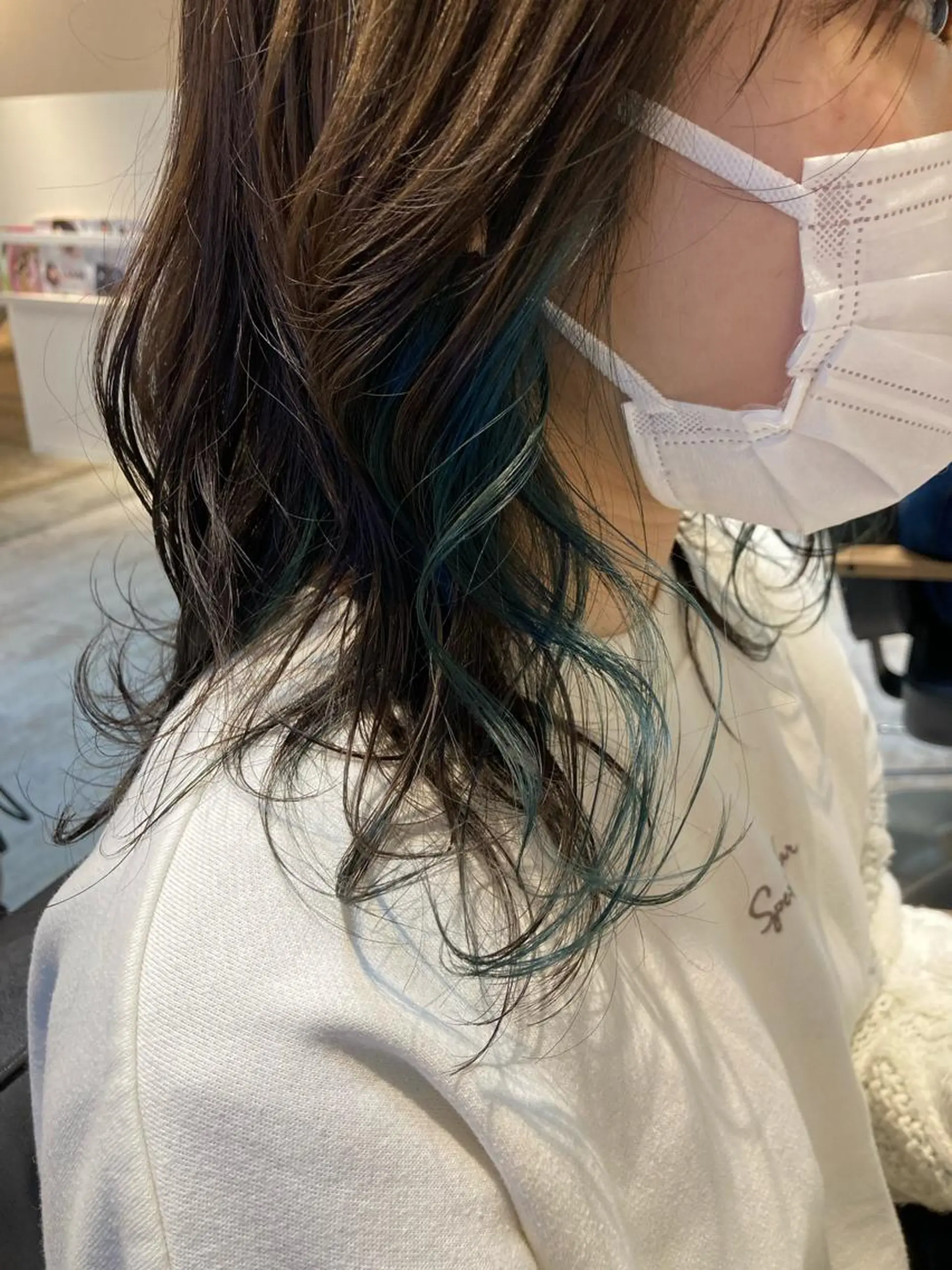 ミディアム カラー ブリーチ イヤリングカラー en't所属・【女性指名No.1】 西口直子のヘアスタイル