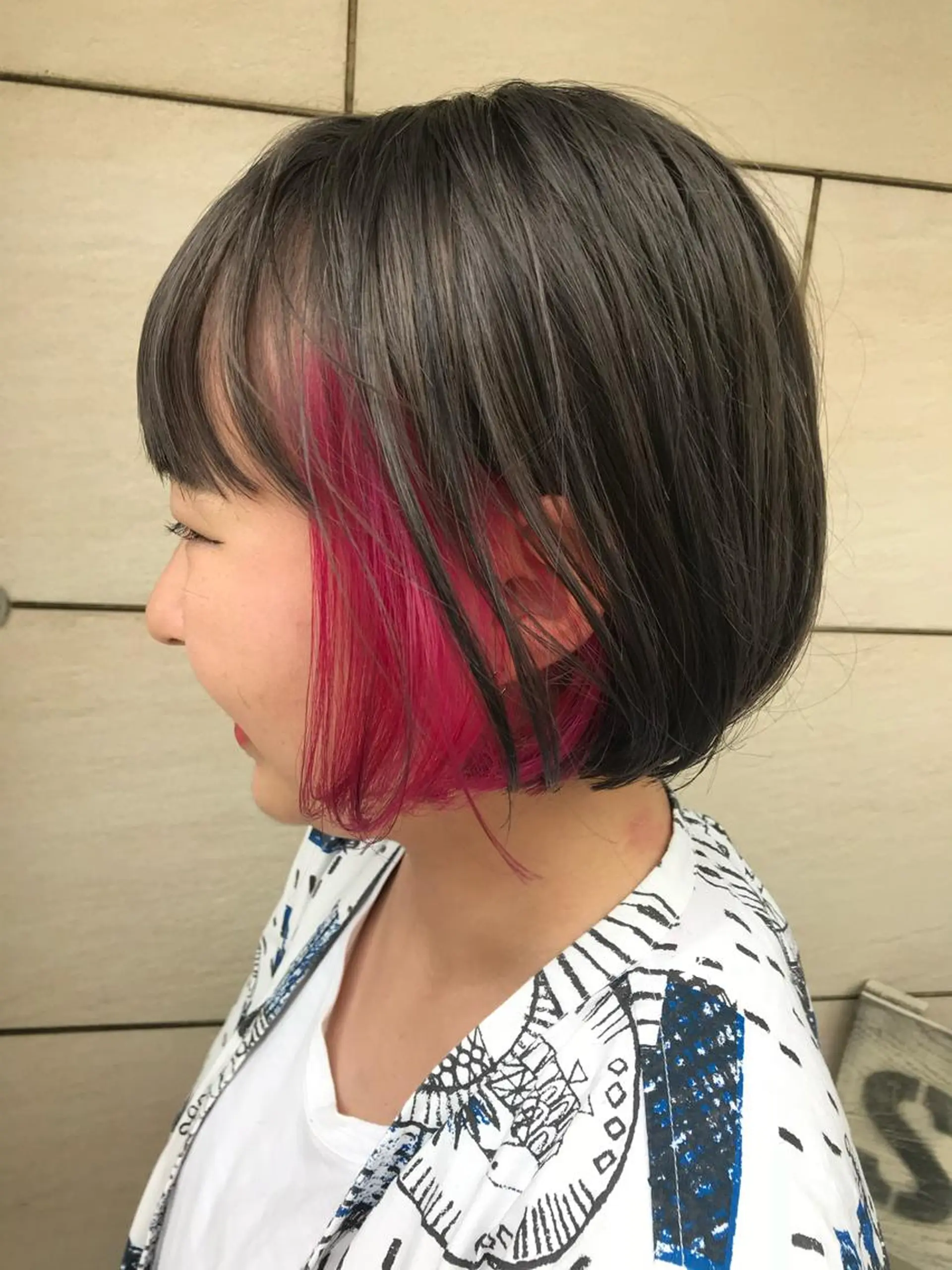 ショート カラー ヘアアレンジ ブリーチ 透明感カラー 有馬ミク🌈 似合わせ美容師のヘアスタイル