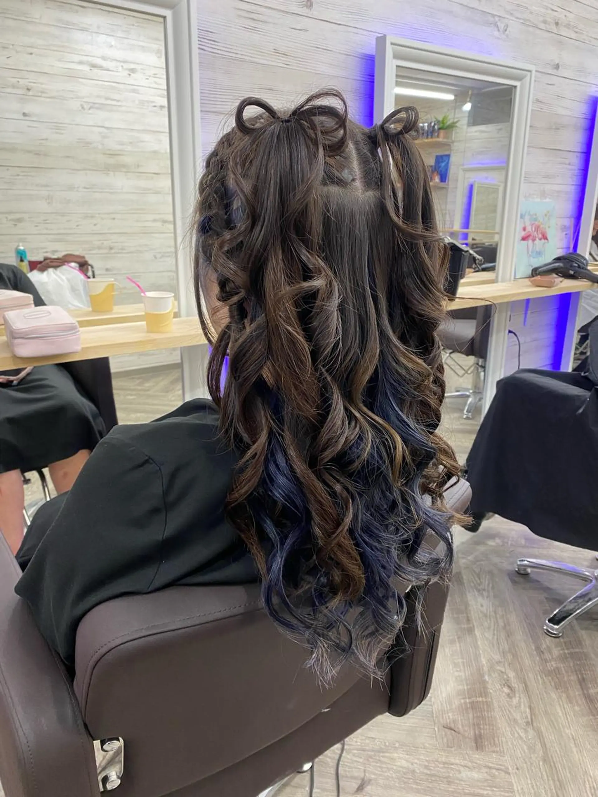 ミディアム カラー ヘアアレンジ ショートボブ 編み込みエクステ シールエクステ ミディアムパーマ バレイヤージュ LAVENDIA Azabu所属・LAVENDIA 初音のヘアスタイル
