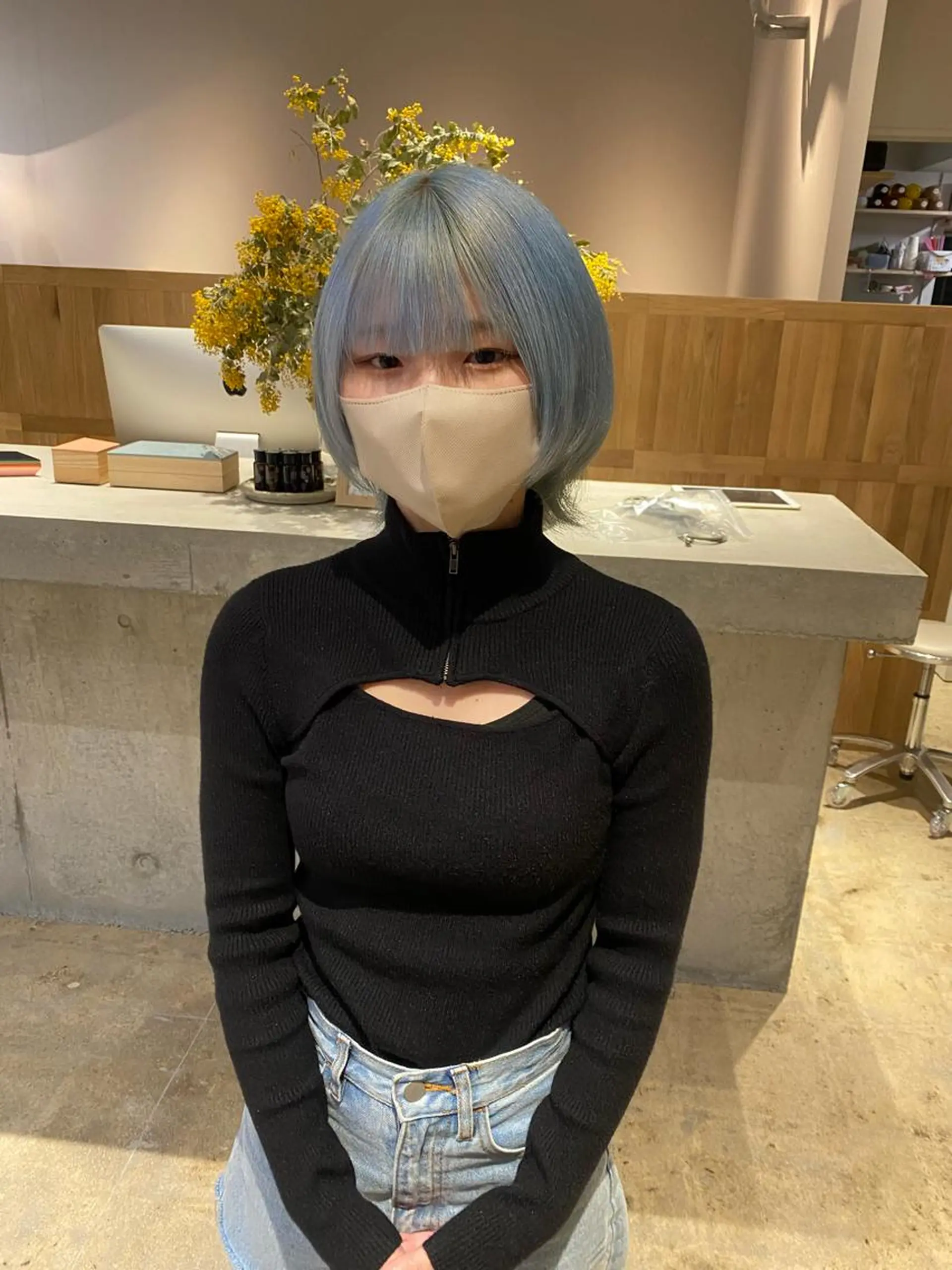 ショート レイヤーカット/ ダブルカラーサクライのヘアスタイル