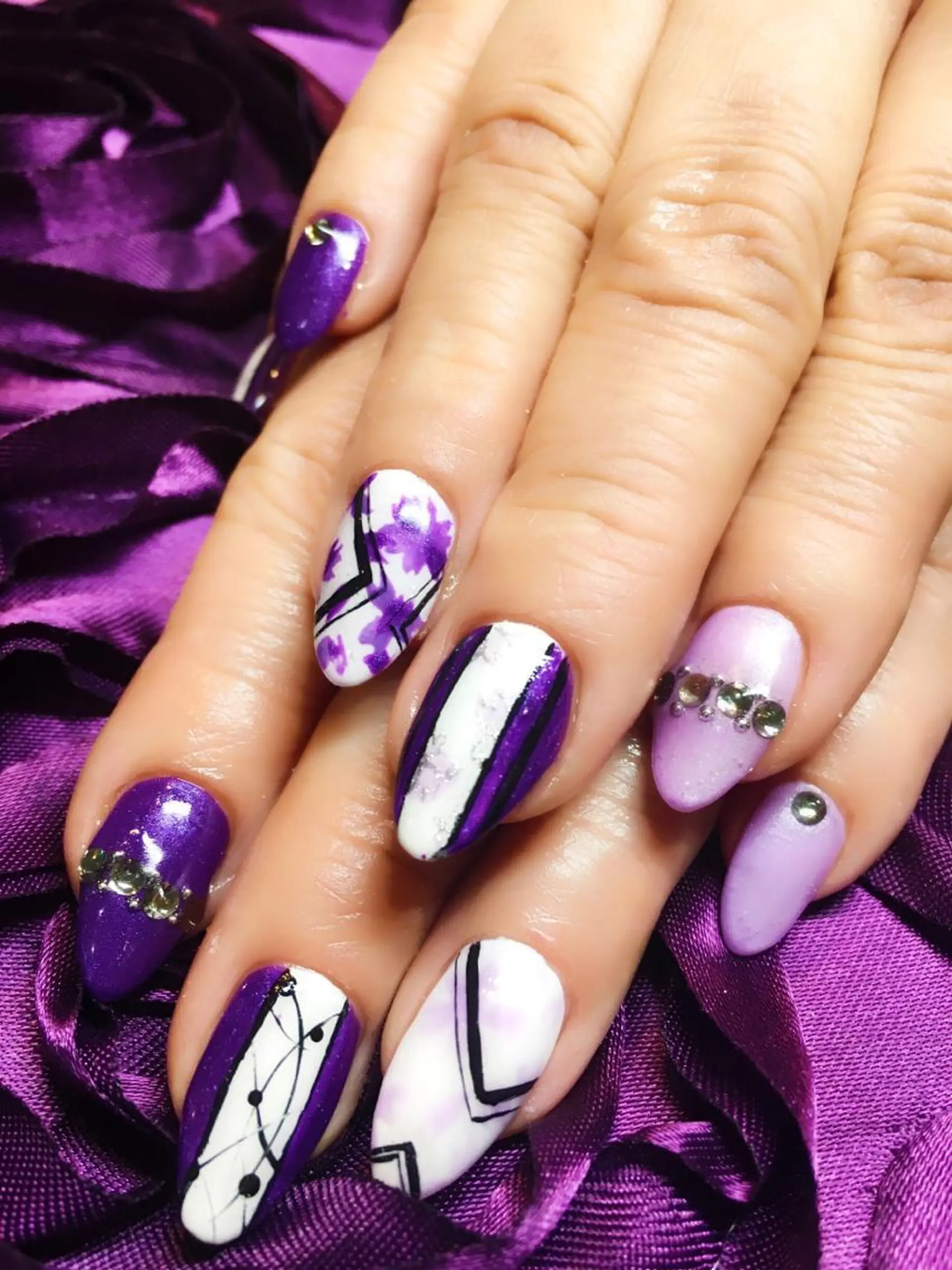 ネイル Angeailes〜アンジュエール〜所属・開運ネイル Angeailesのネイルデザイン