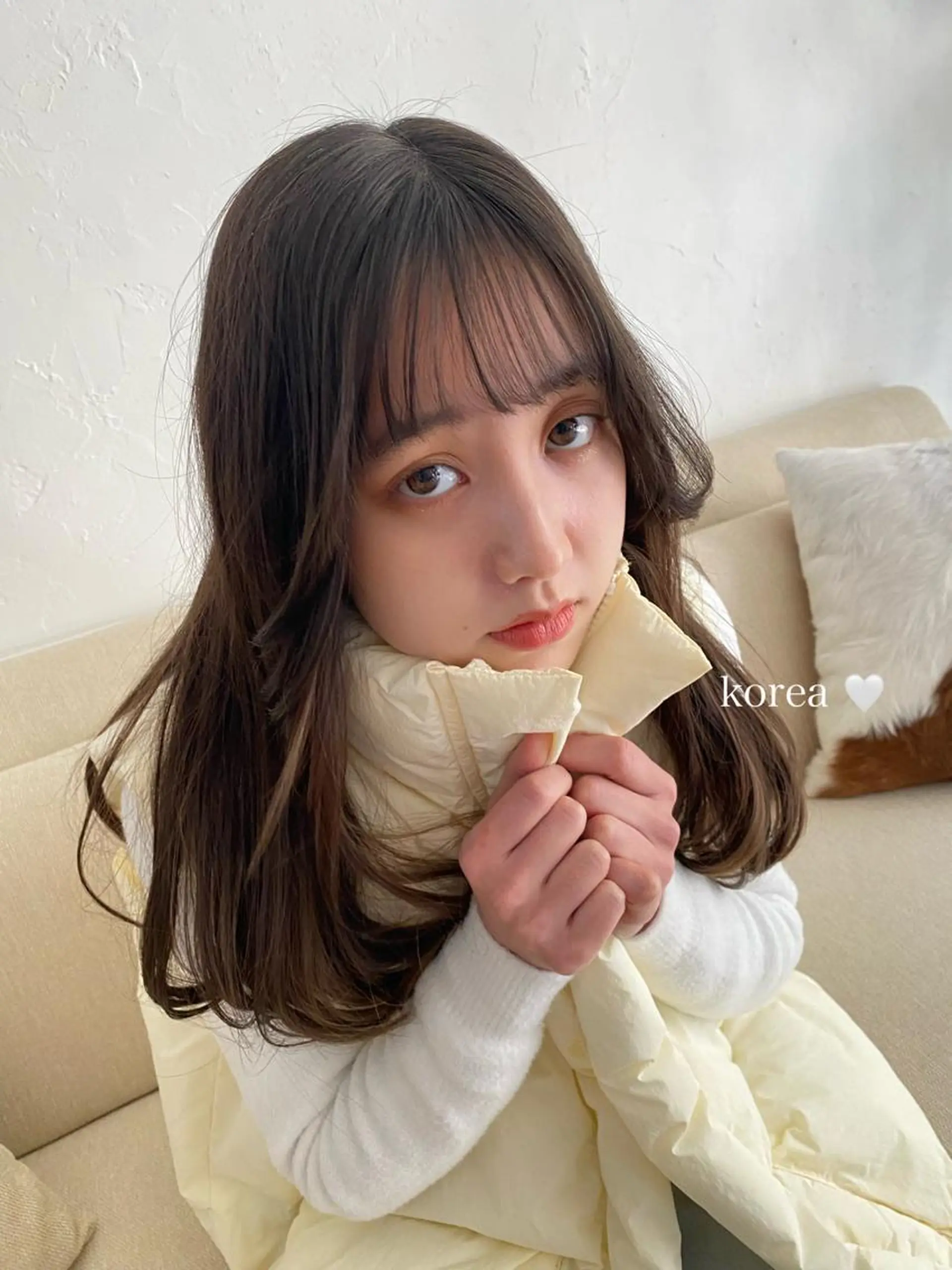 セミロング 顔周りカット 韓国風ヘア カット freera🤍 yumenaのヘアスタイル