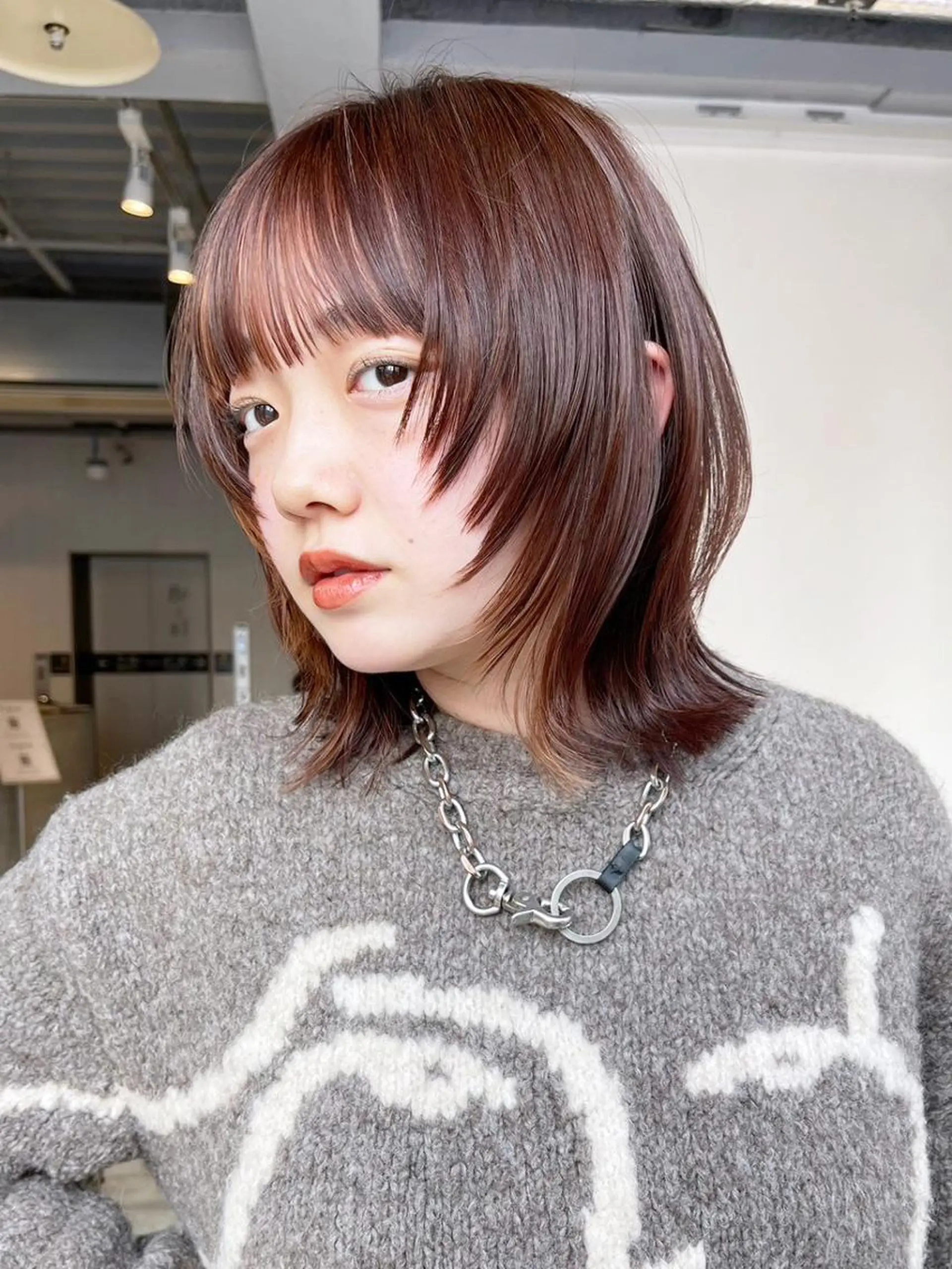 カラー ミディアム グレージュ くびれヘア レイヤーカット カット ヘアカラー トリートメント ITby ALBUM 北千住店のヘアスタイル