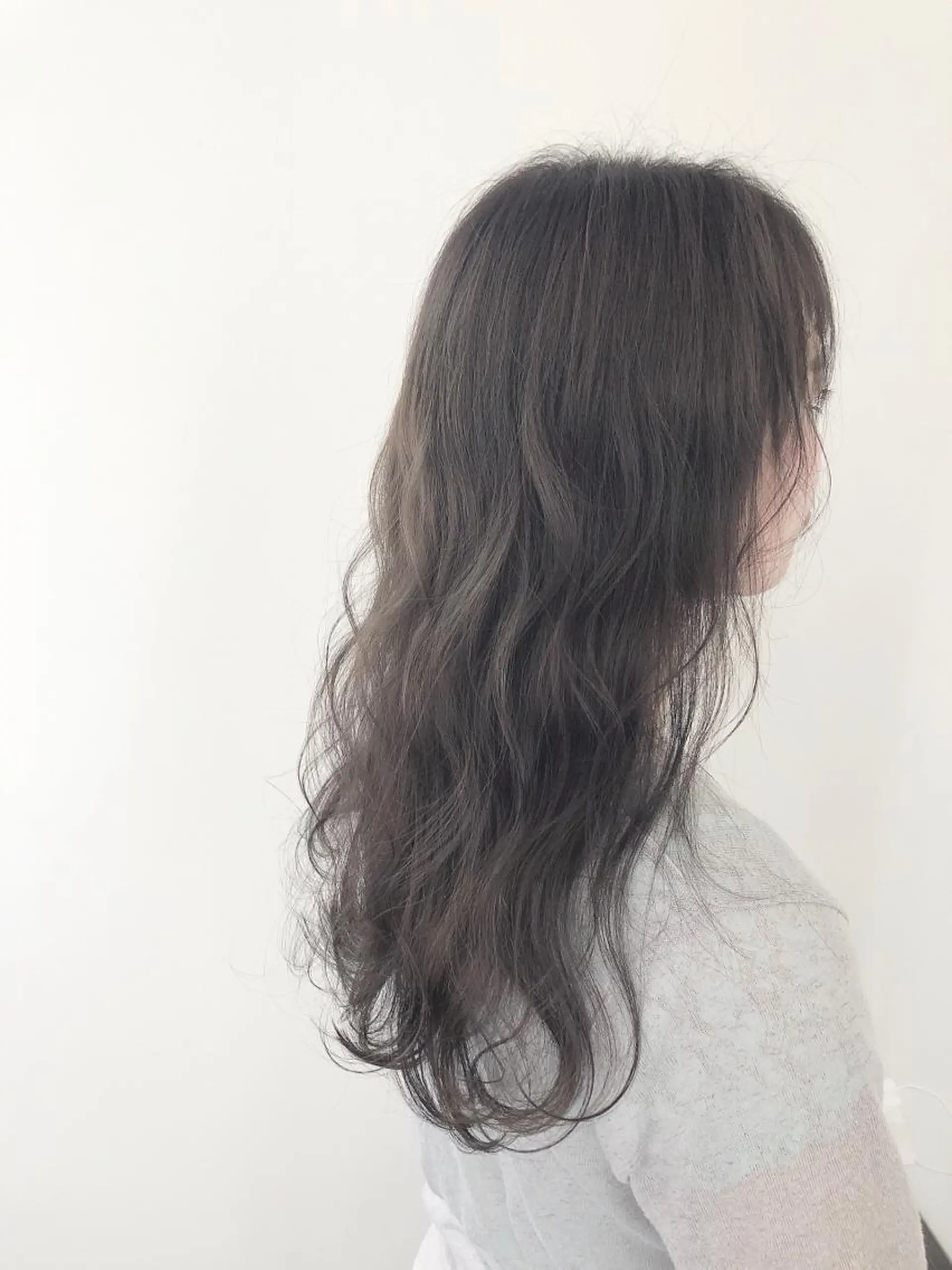ロング TIARA minoriのヘアスタイル