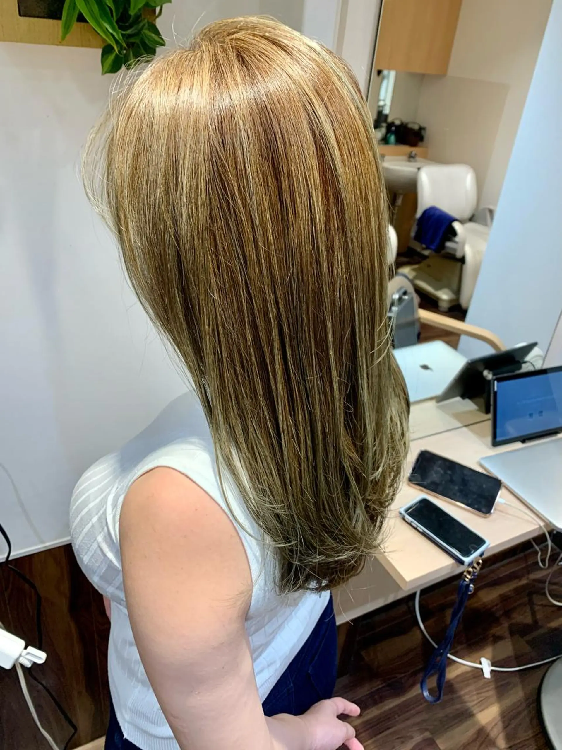 セミロング カット ヘアカラー トリートメント green feel 長原所属・西山 大樹のヘアスタイル