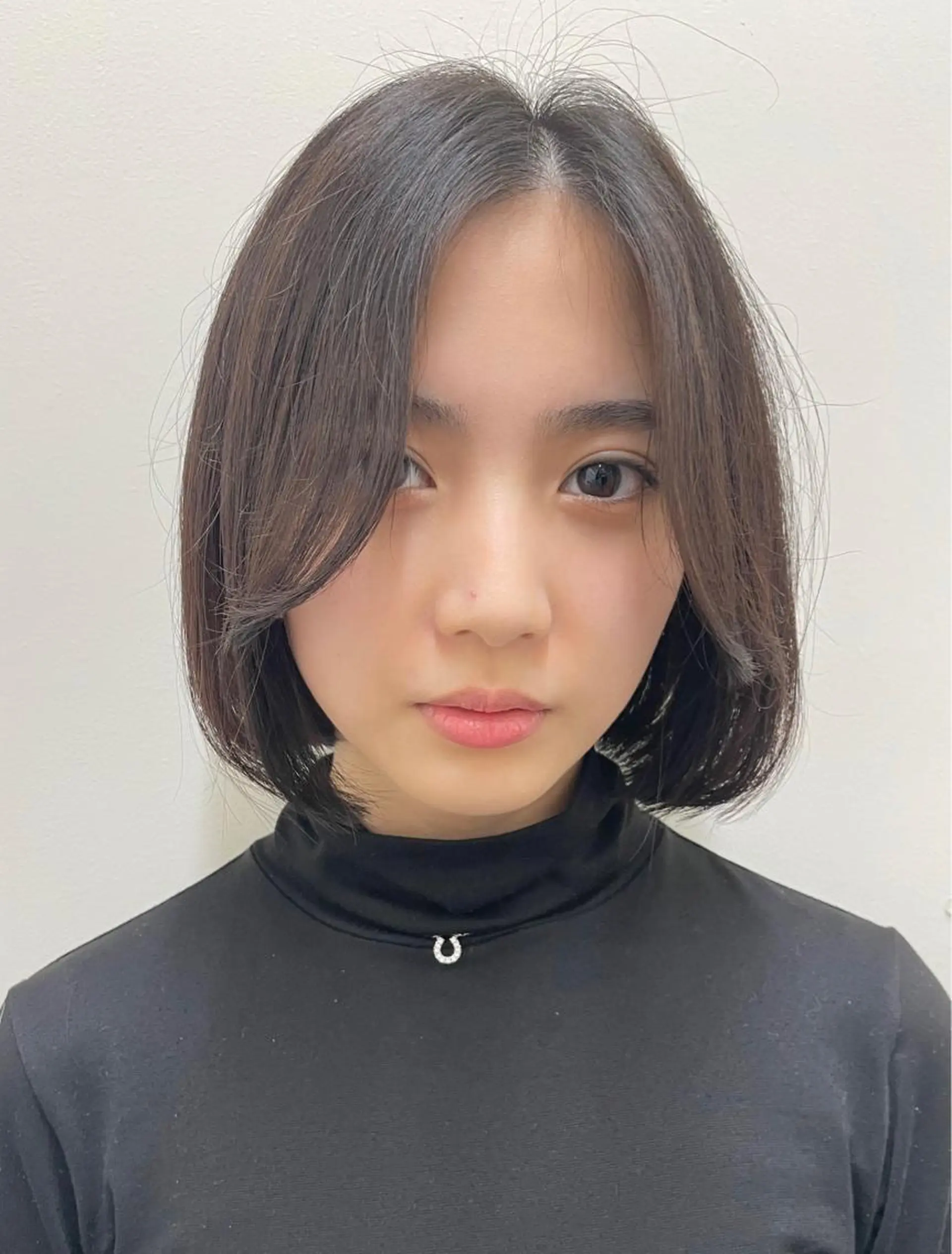 ミディアム カラー アッシュ アッシュブラック 黒髪 ボブ 表参道 髪質改善専門のその他イメージ