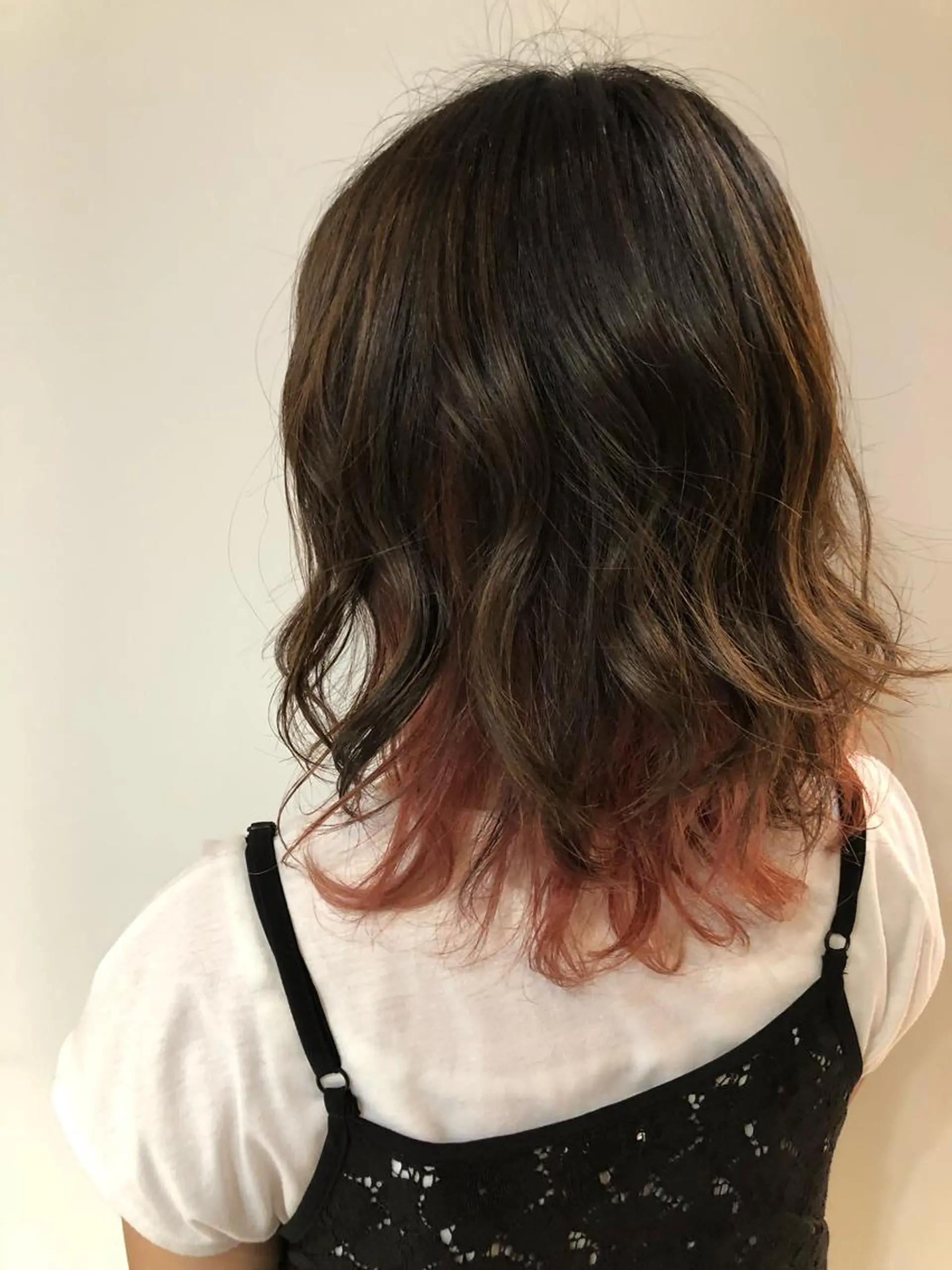 ミディアム カラー インナーカラー 女性リピ90%🍨 🩷佐藤みずきのヘアスタイル