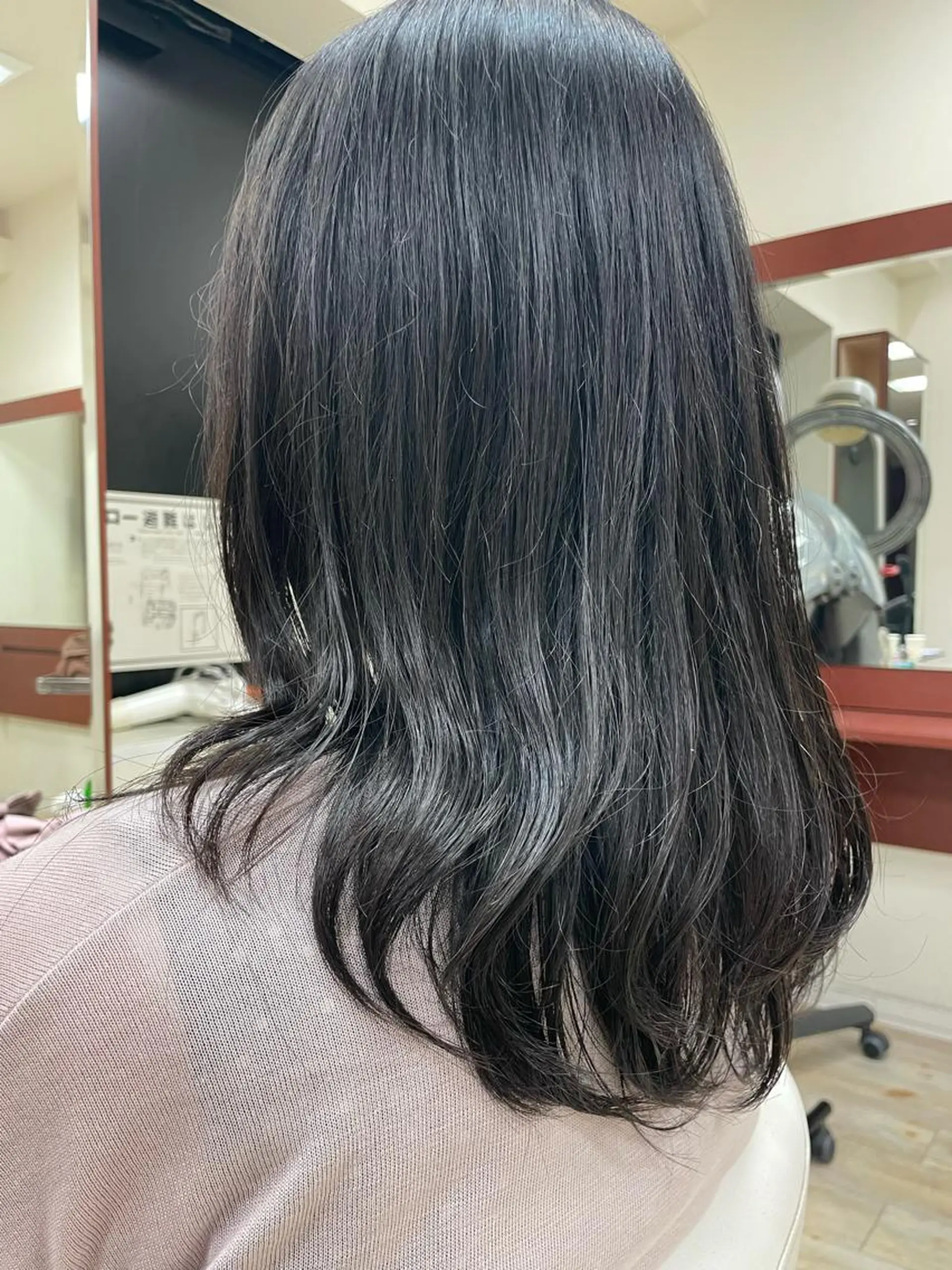 セミロング insence所属・ヤノ ユリカ   🥑のヘアスタイル