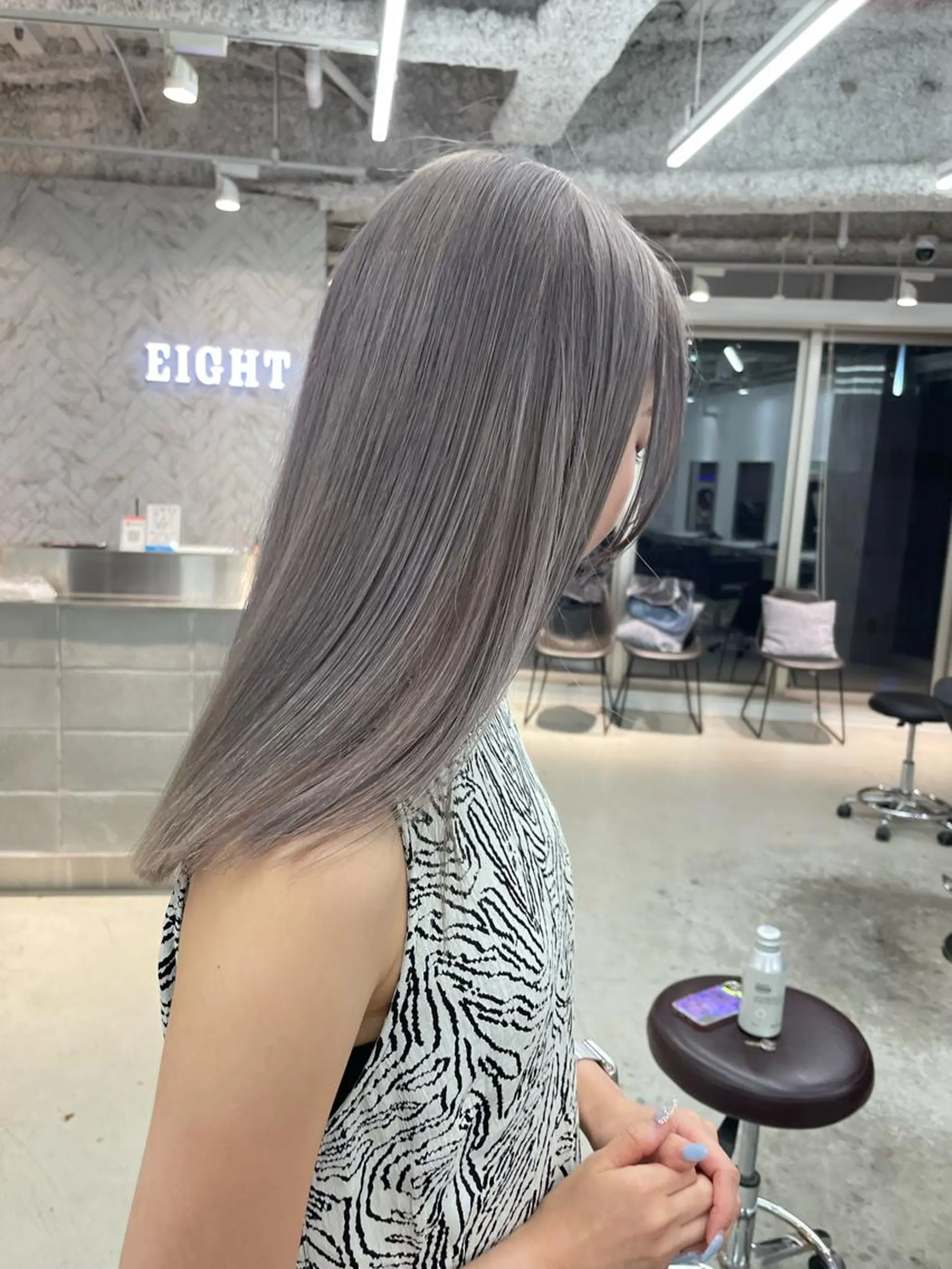 ミディアム カラー ヘアアレンジ グレージュ ハイトーンカラー ハイトーングレージュ ヘアカラー トリートメント 🎗秋山勇/ GEAR.代表のヘアスタイル