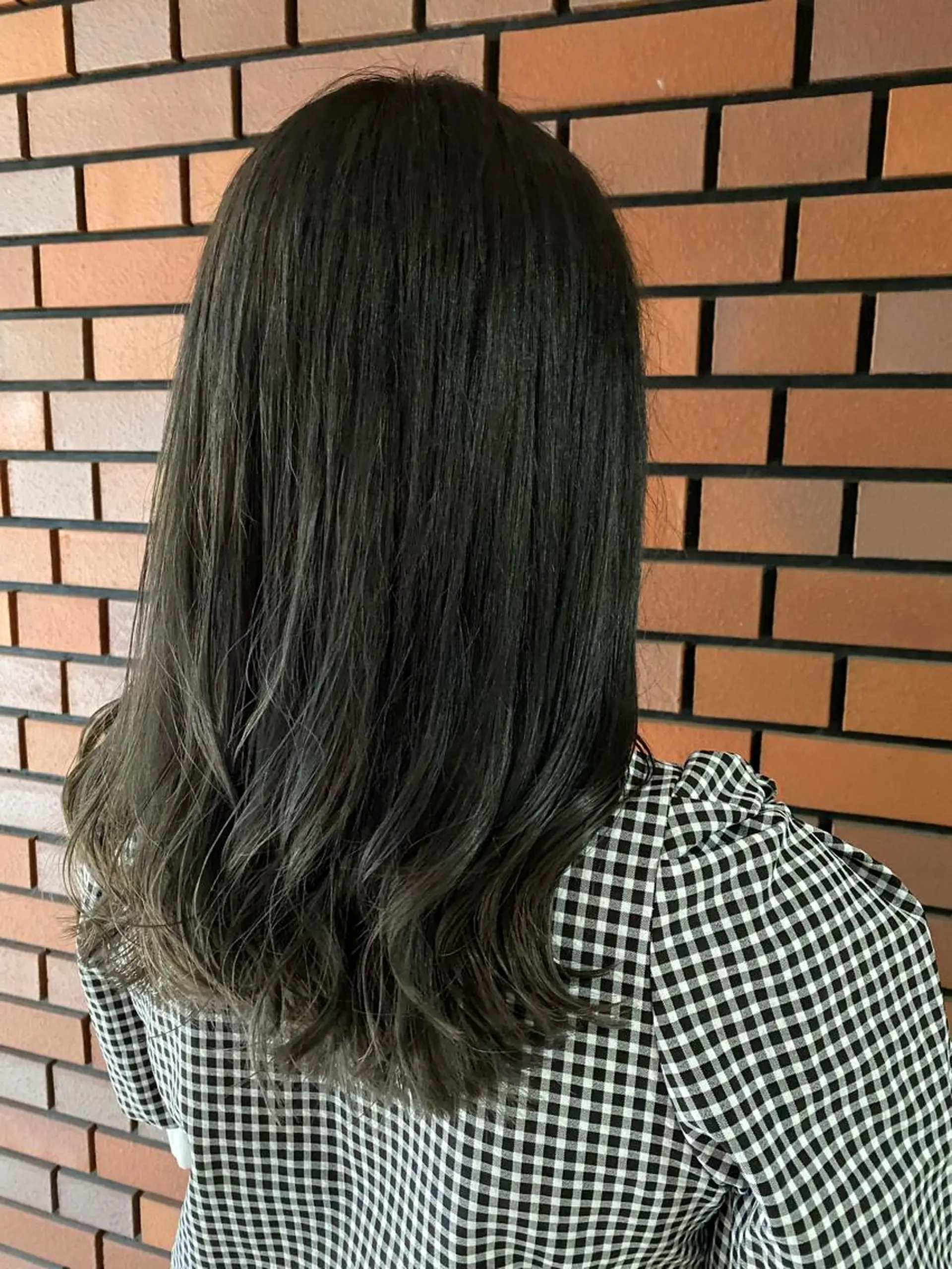 ロング カラー アッシュ ブリーチ イルミナカラー 縮毛矯正 トリートメント カット ヘアカラー トリートメント エイト ウメダのヘアスタイル