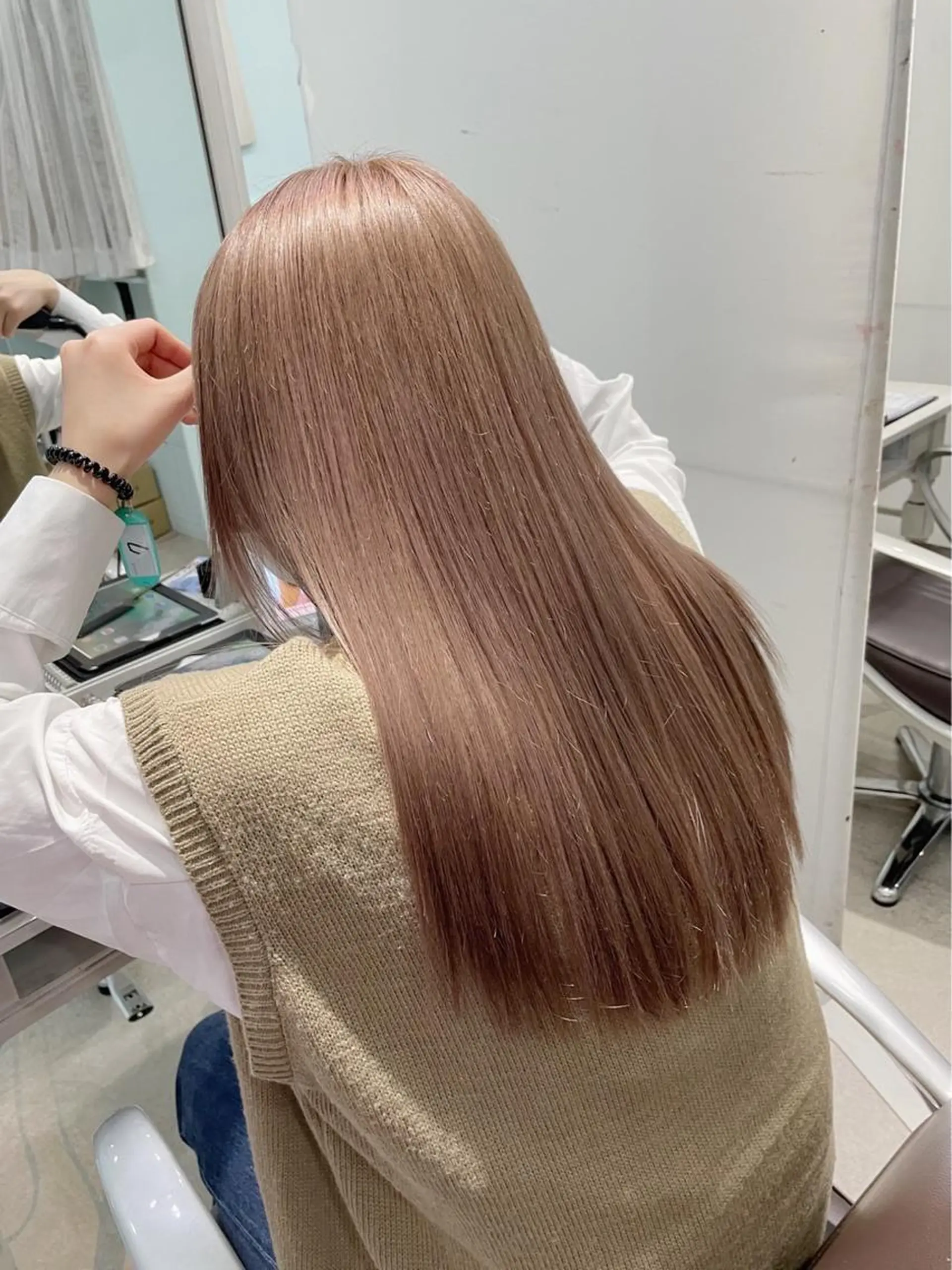 ロング カラー ヘアカラー トリートメント ヘアセット 🧸ミルクティー🧸 kousei🧸のヘアスタイル