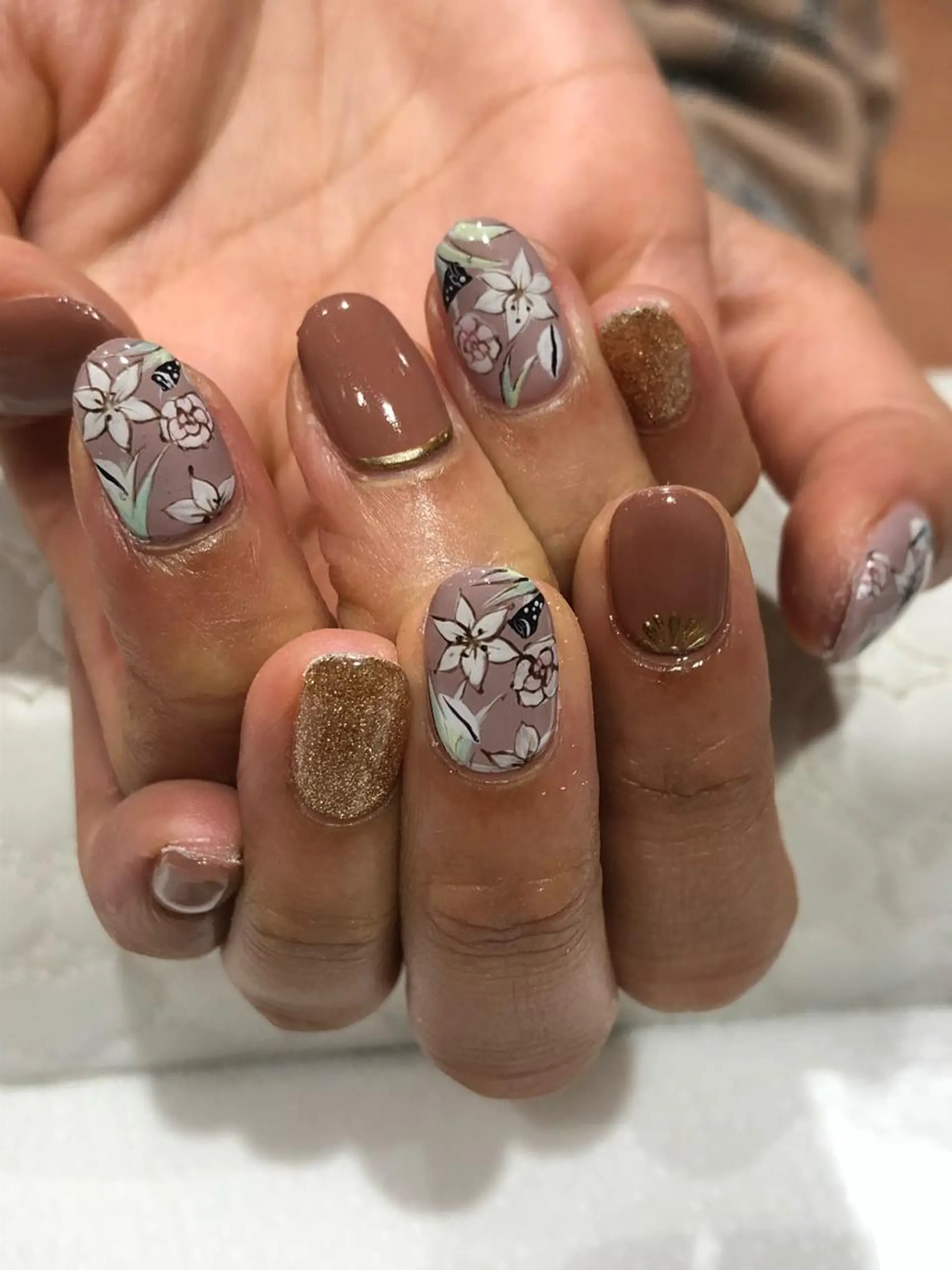 ネイル ハンドネイル Nest 三田のマツエク・マツパデザイン