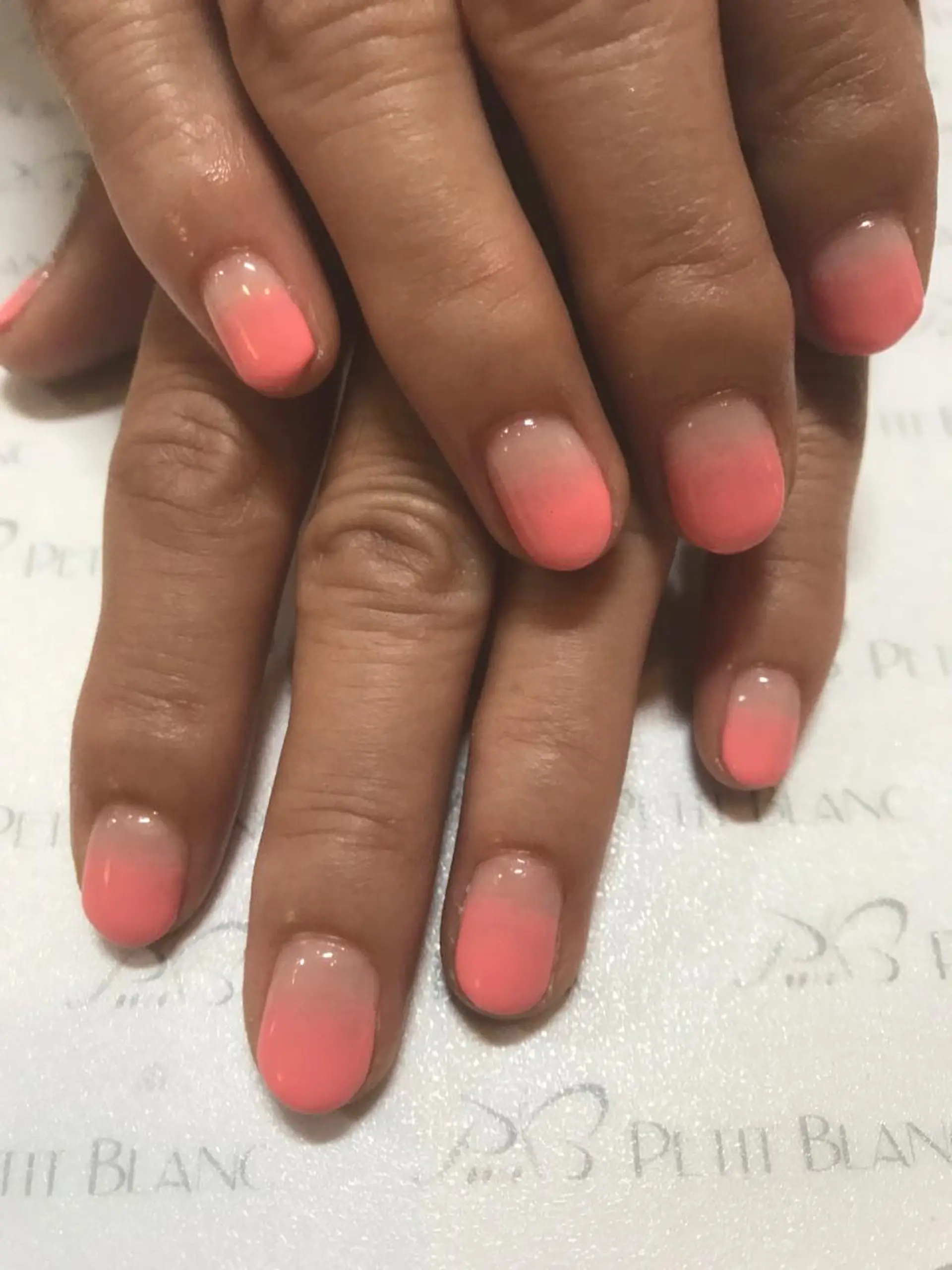 ネイル グラデーション PetitBlanc KAZUKIのネイルデザイン