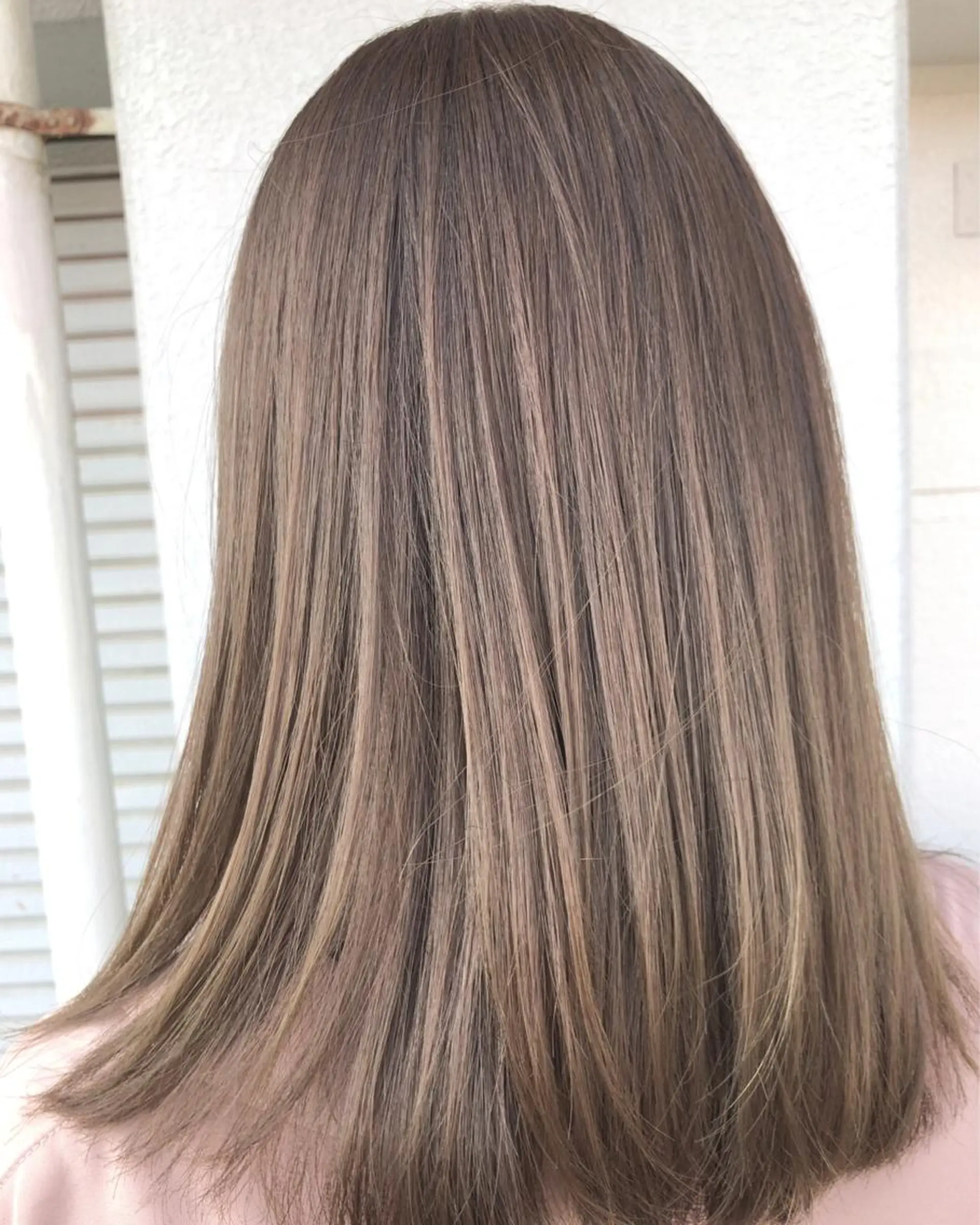 セミロング カラー レイヤーカット匠 イソザキノリユキのヘアスタイル