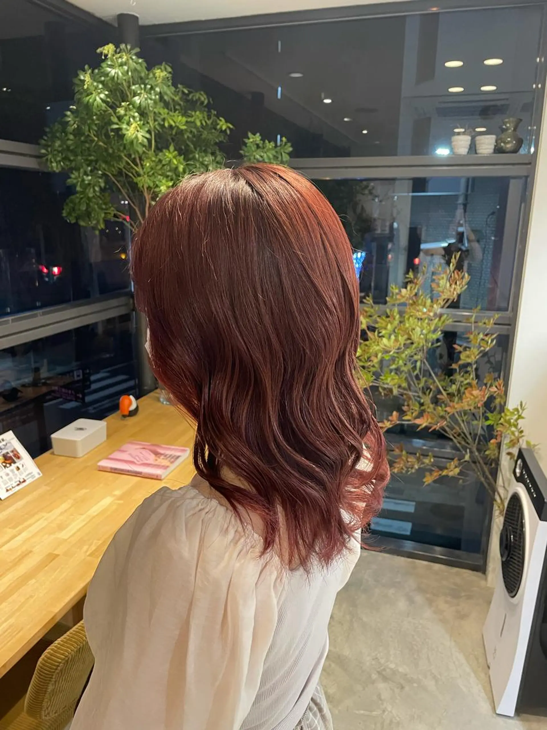 ミディアム 菅原 彩加のヘアスタイル