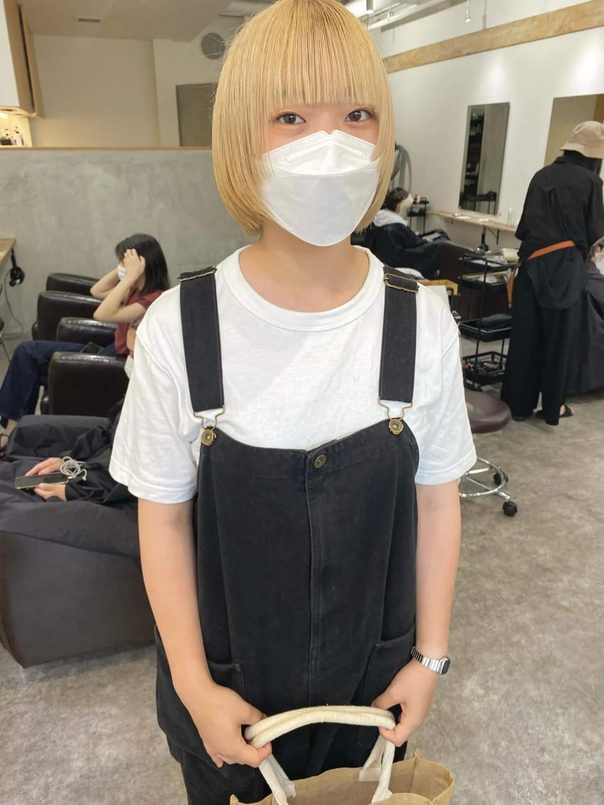 ショート カラー ブロンド ホワイトブロンド ボブ カット ヘアカラー トリートメント 森貴裕/ベージュ/ パーマ/オリーブのヘアスタイル