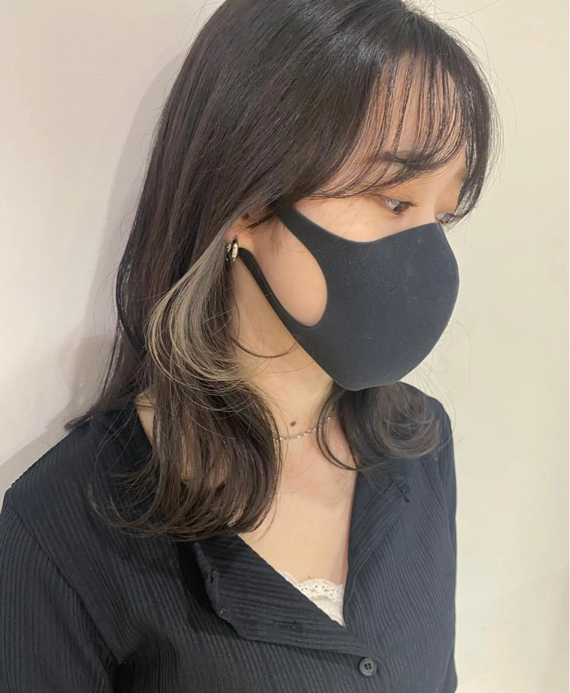 ミディアム カラー ベージュカラー ブリーチ シルバー シルバーベージュ カット ヘアカラー トリートメント scene.池袋所属・scene. haraのヘアスタイル