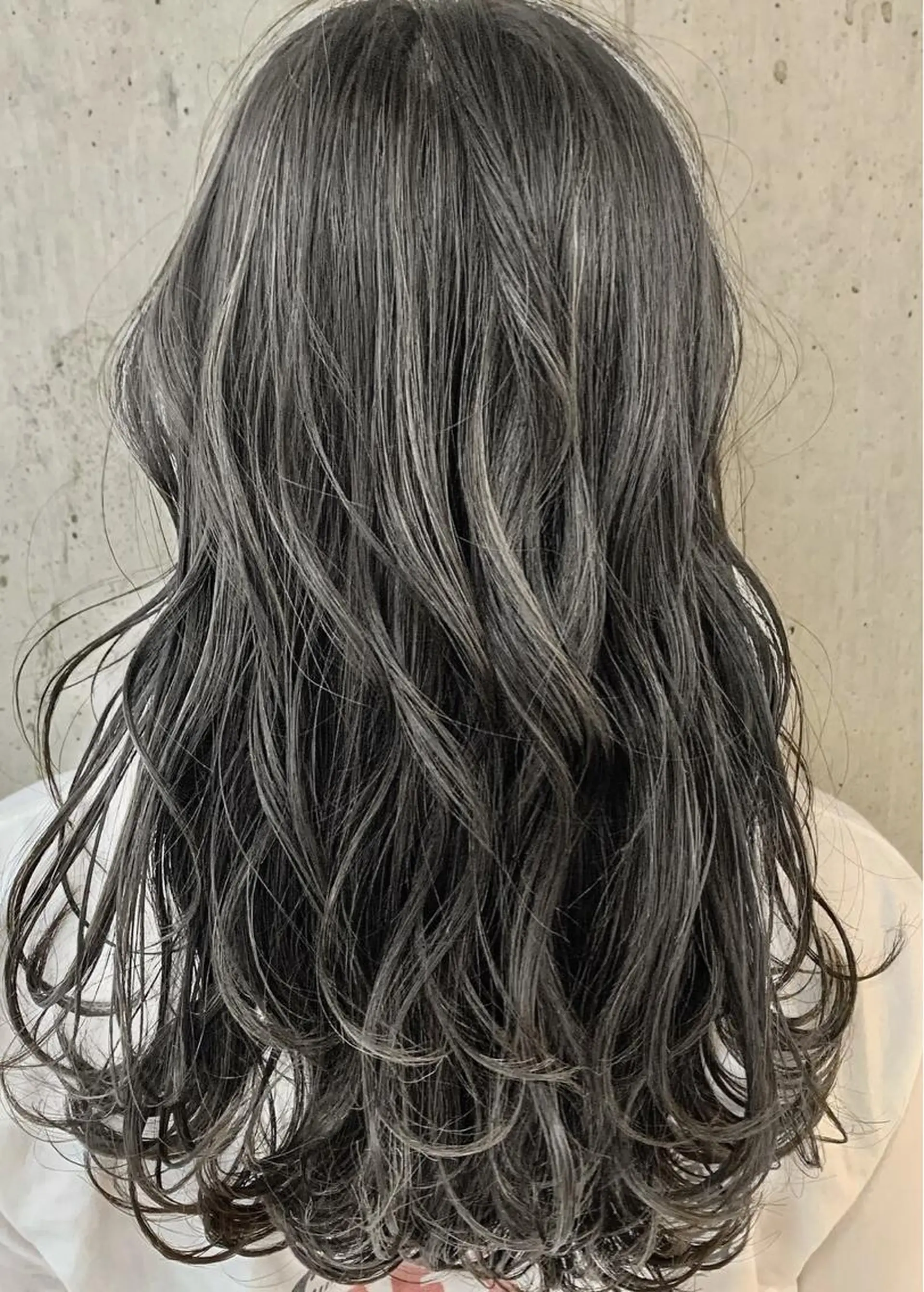 セミロング カット ヘアカラー トリートメント hoNua. 栄/透明感カラーのヘアスタイル