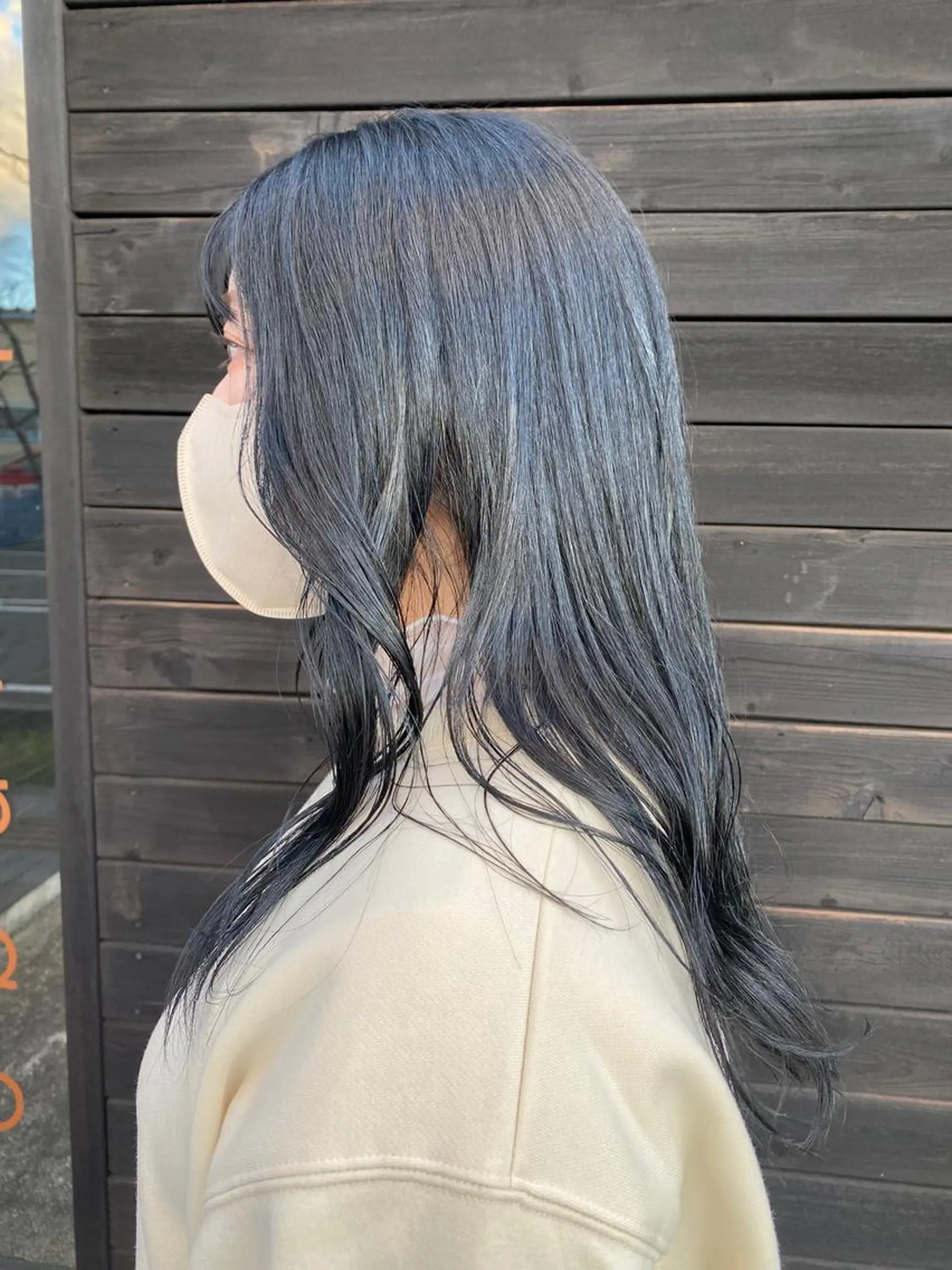 カラー 長南 やよいのヘアスタイル