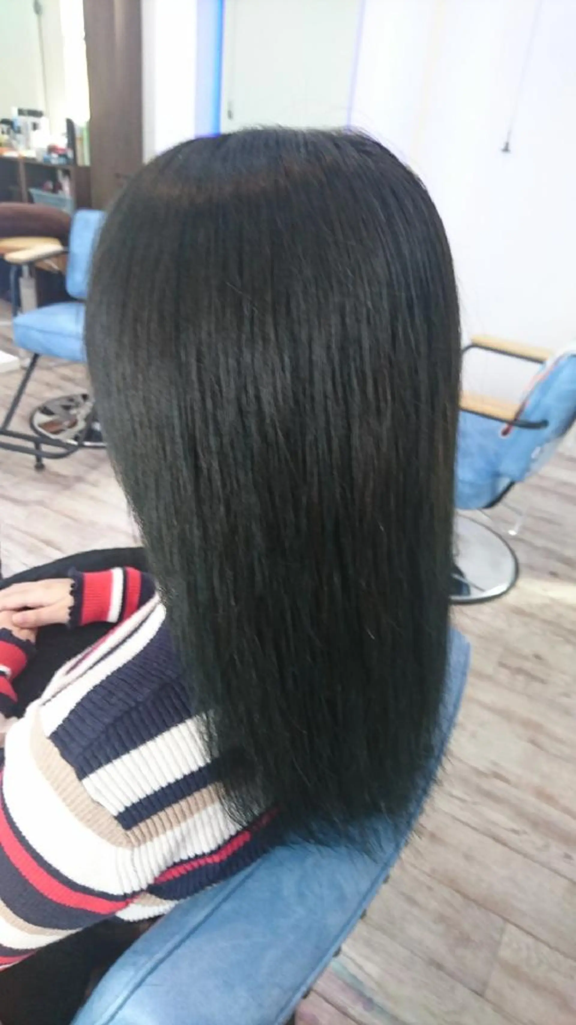 ロング カラー 黒髪 ブルーカラー ブルーブラック 中嶌 健一のヘアスタイル