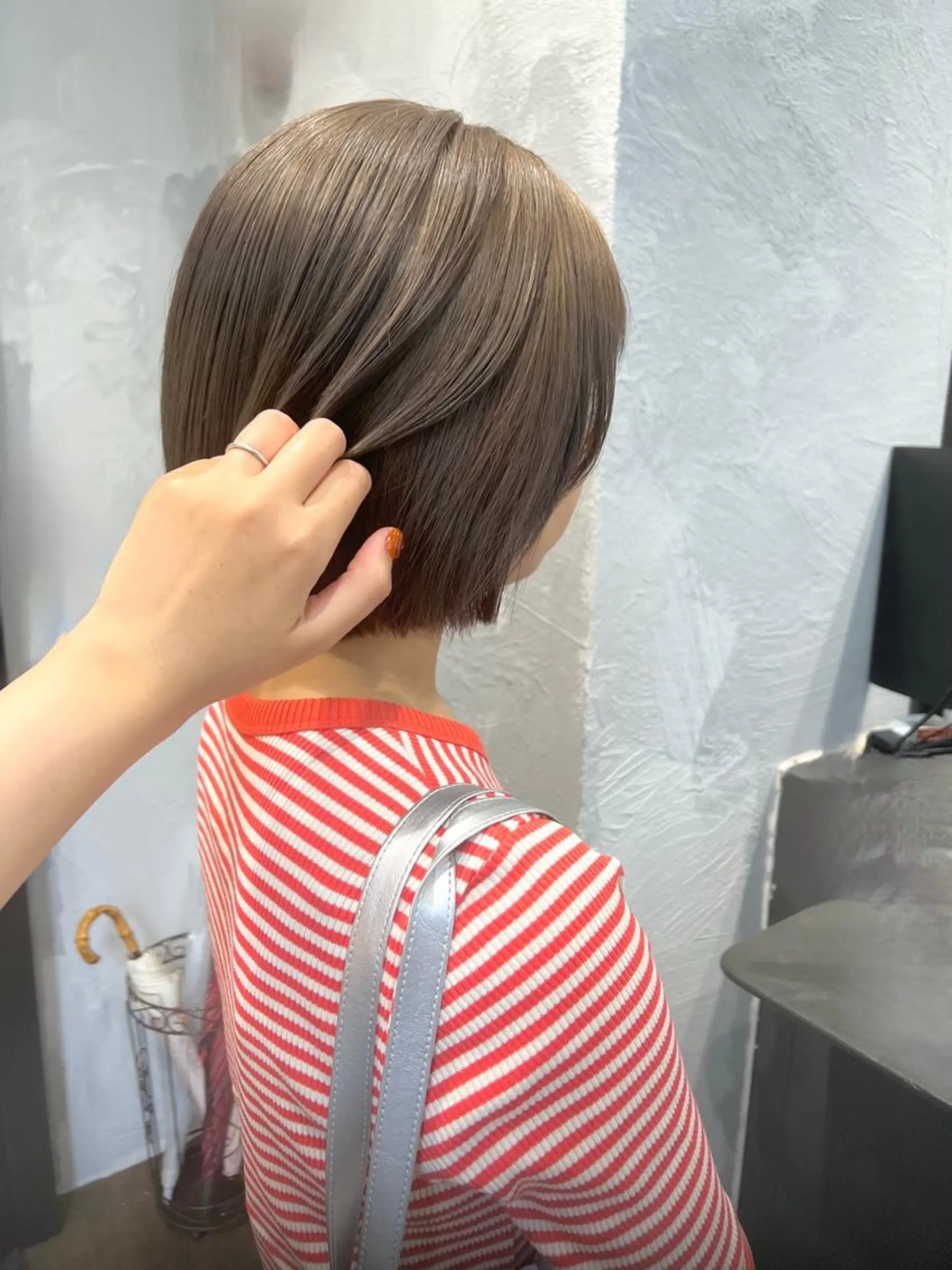 ショート カラー GiseL アンリのヘアスタイル