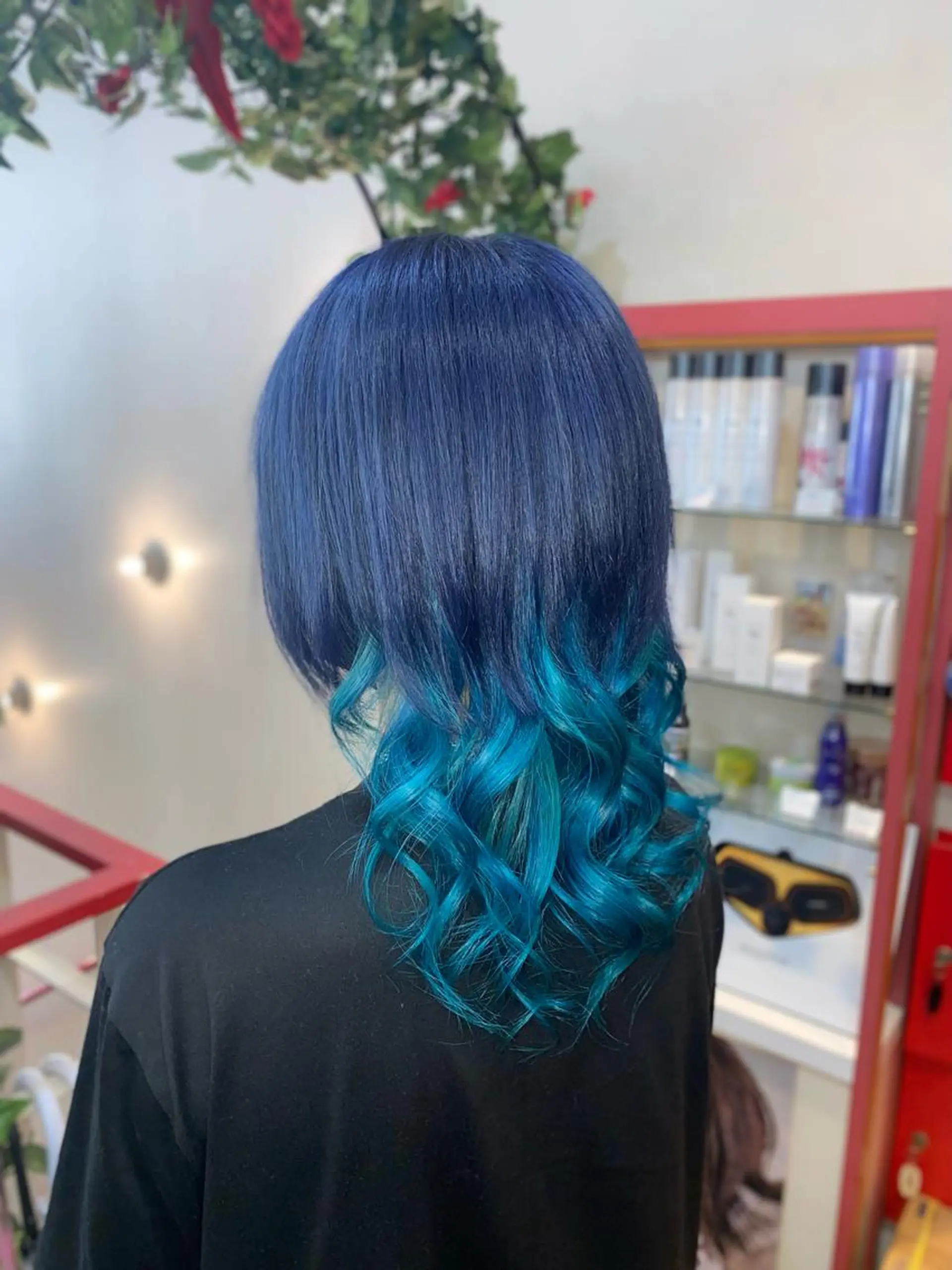 セミロング ゆぴ☾‪/推しカラー /ハイトーンのヘアスタイル