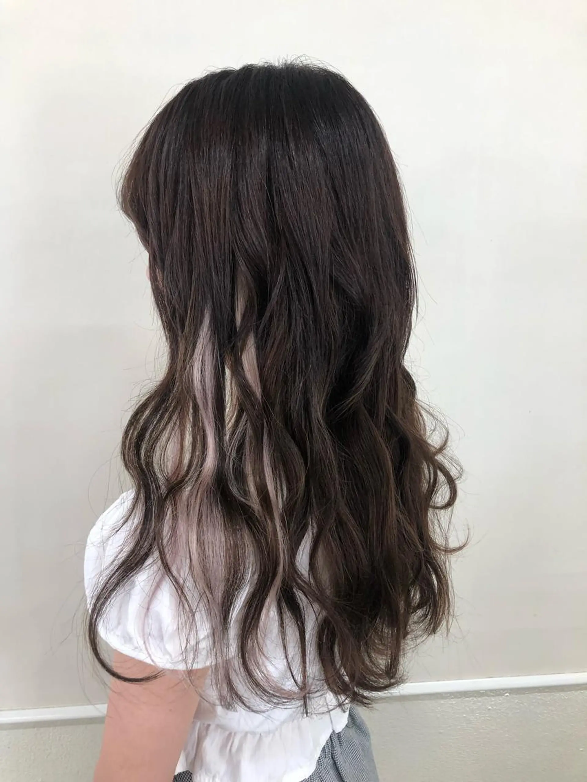 セミロング ヘアカラー エクステ エクステ ハイトーン 💭黒崎ハルカのヘアスタイル