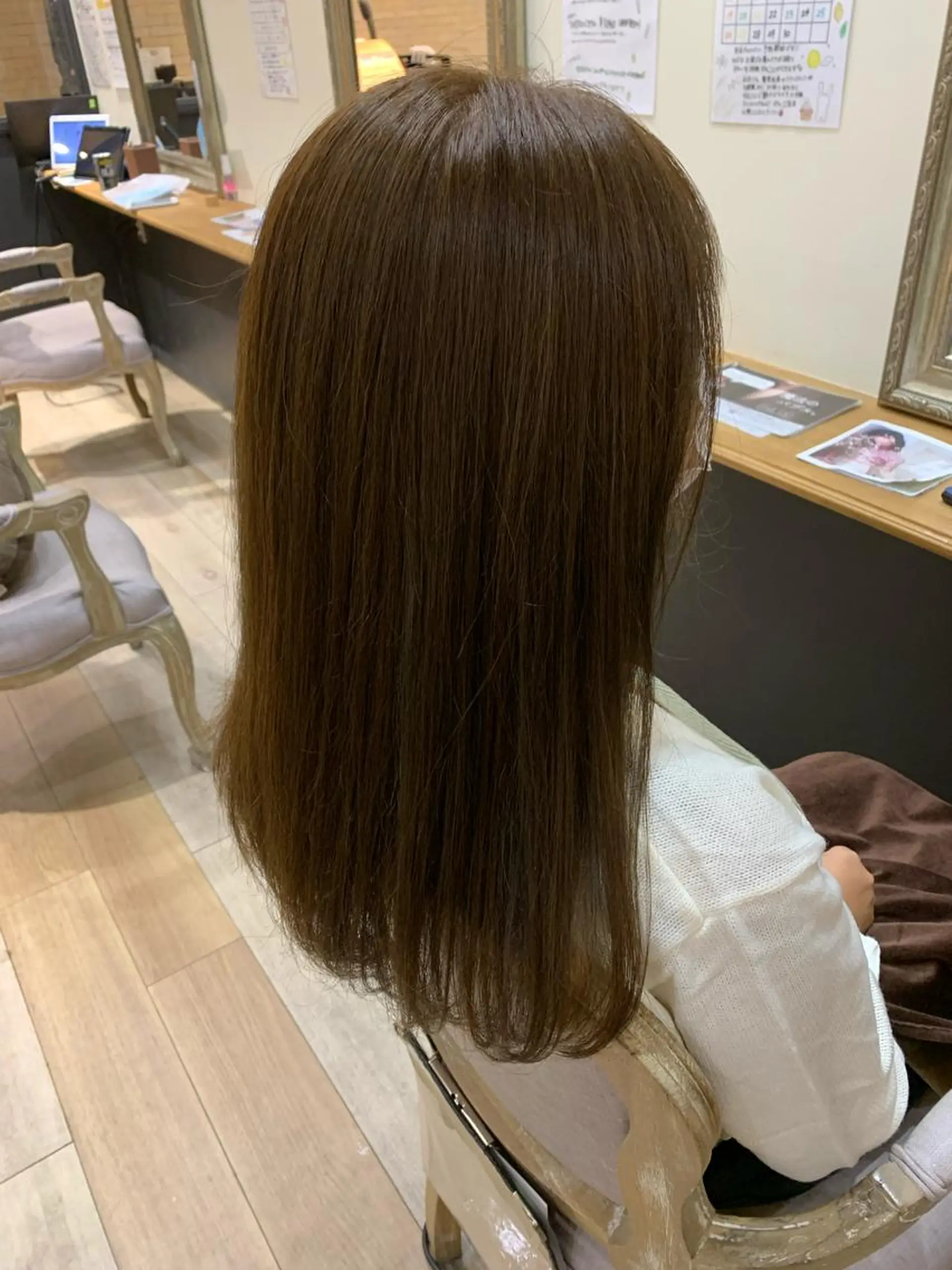 セミロング カラー ベージュカラー オリーブベージュ 艶髪レイヤー上田 紗也🇰🇷💗のヘアスタイル