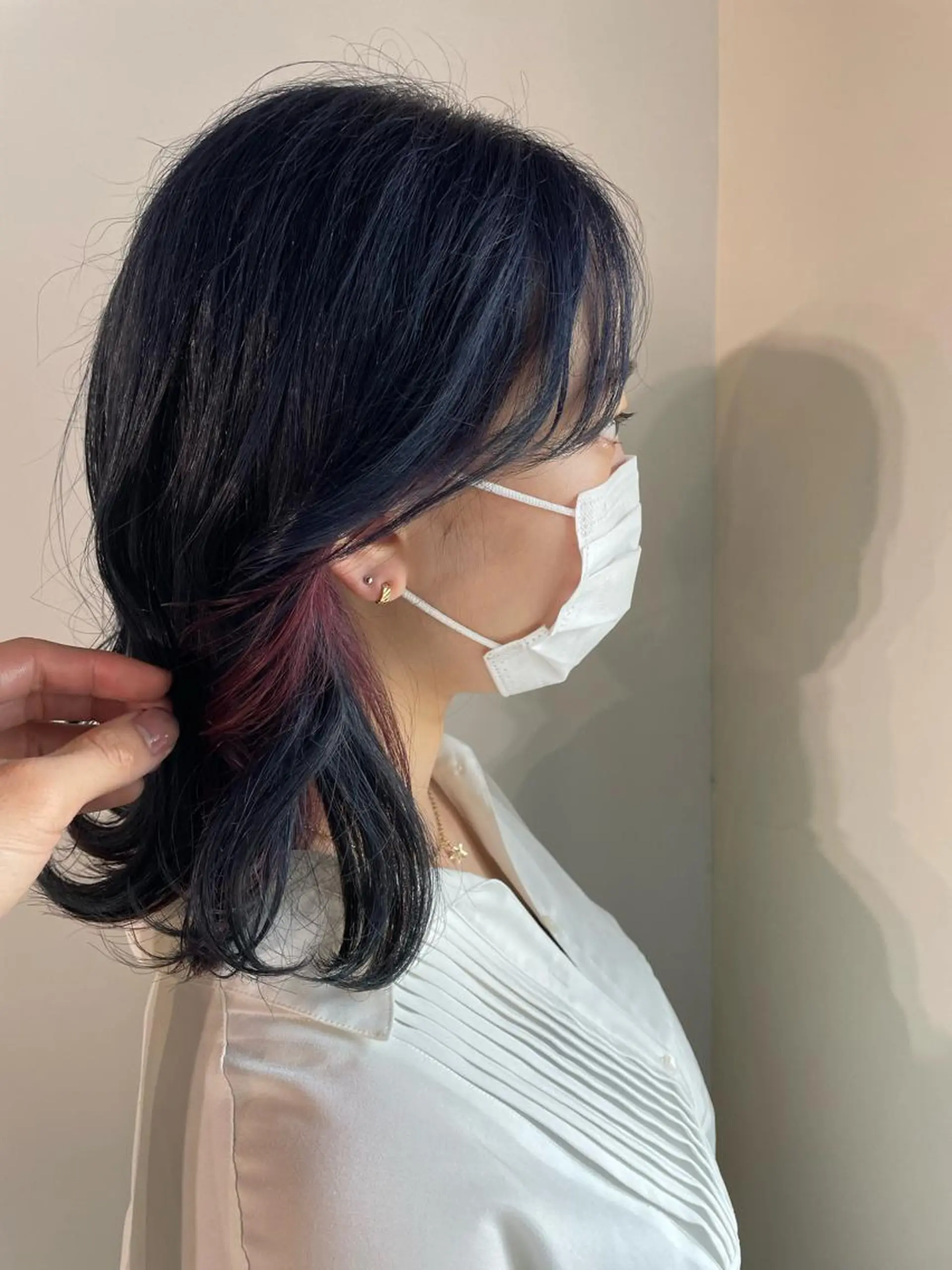 ミディアム La fith hair ray 札幌店所属・顔まわり/W カラー/リョウのヘアスタイル