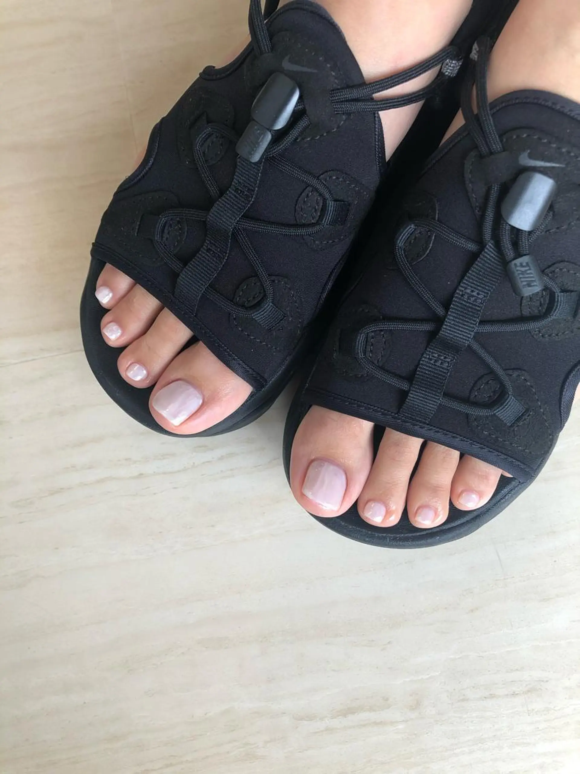 ネイル 黒葛原 めぐみのネイルデザイン