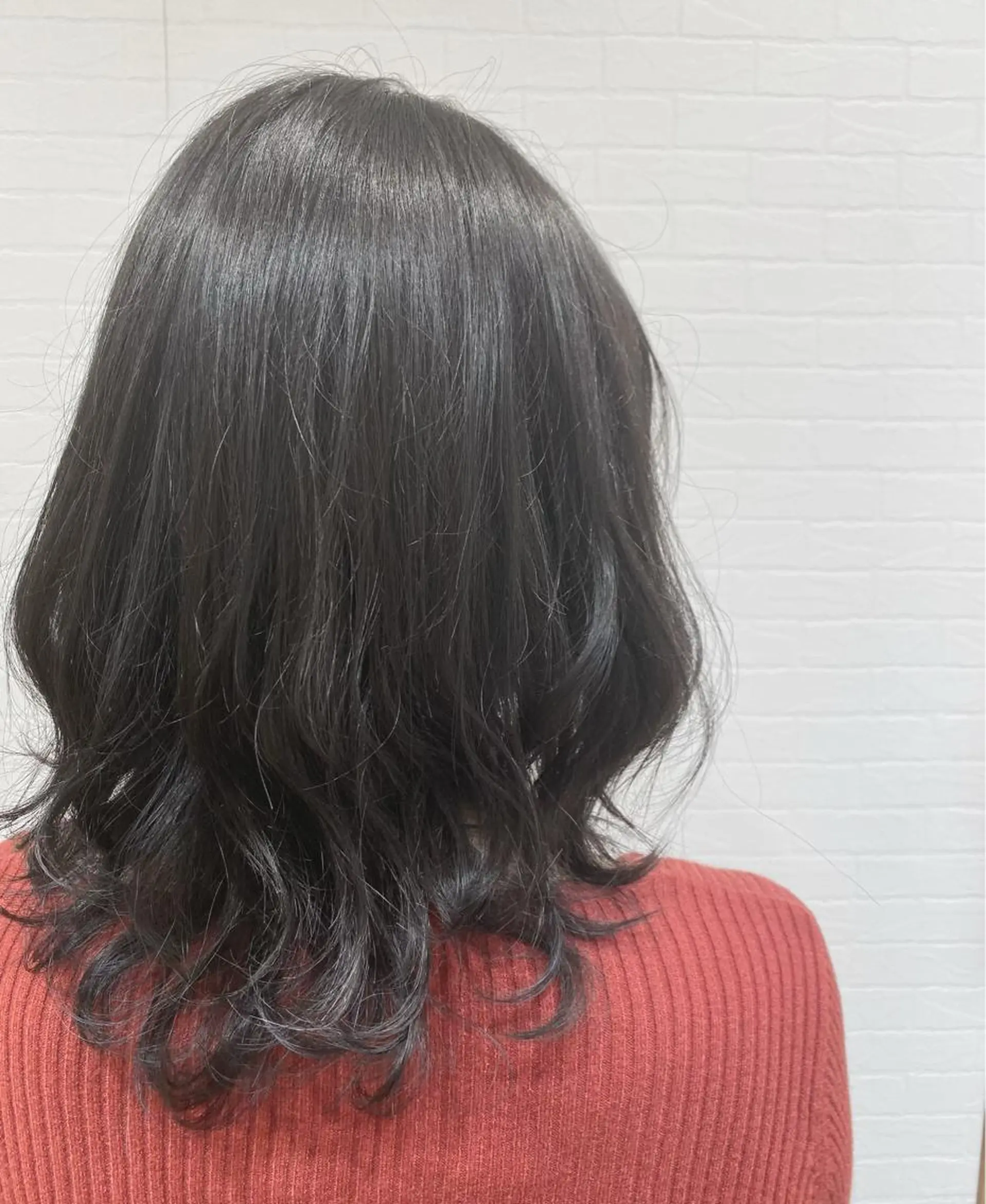 ミディアム カラー ブルーカラー ハイライトカラー ハイライト GRANLUSSO 〜グランルッソ駅前店所属・木口 嘉美のヘアスタイル