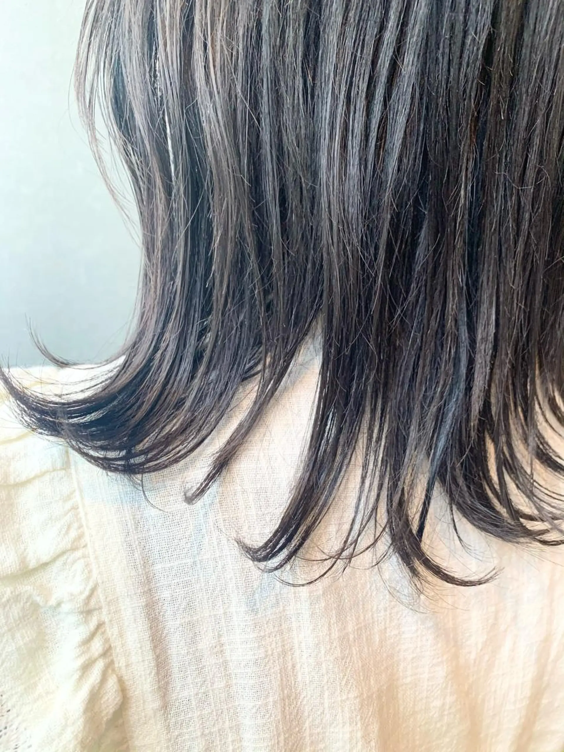 カラー アッシュ アッシュグレー ブリーチ 透明感カラー ルラブランシェ所属・🫧美髪カラー🫧 MANAMIのヘアスタイル